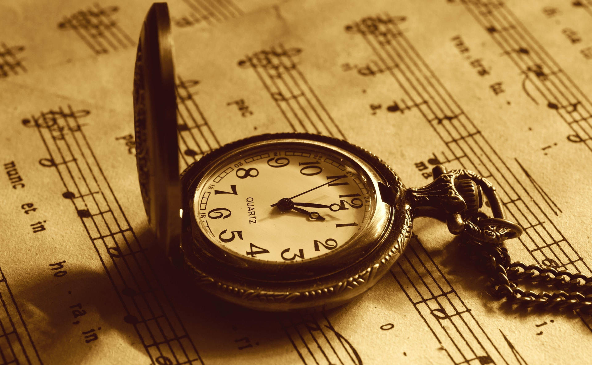 Watch On Music Notes Sheet Tiempo Background Wallpaper