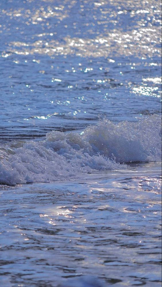 Fotoestética De Agua Con Olas De Playa Fondo de pantalla