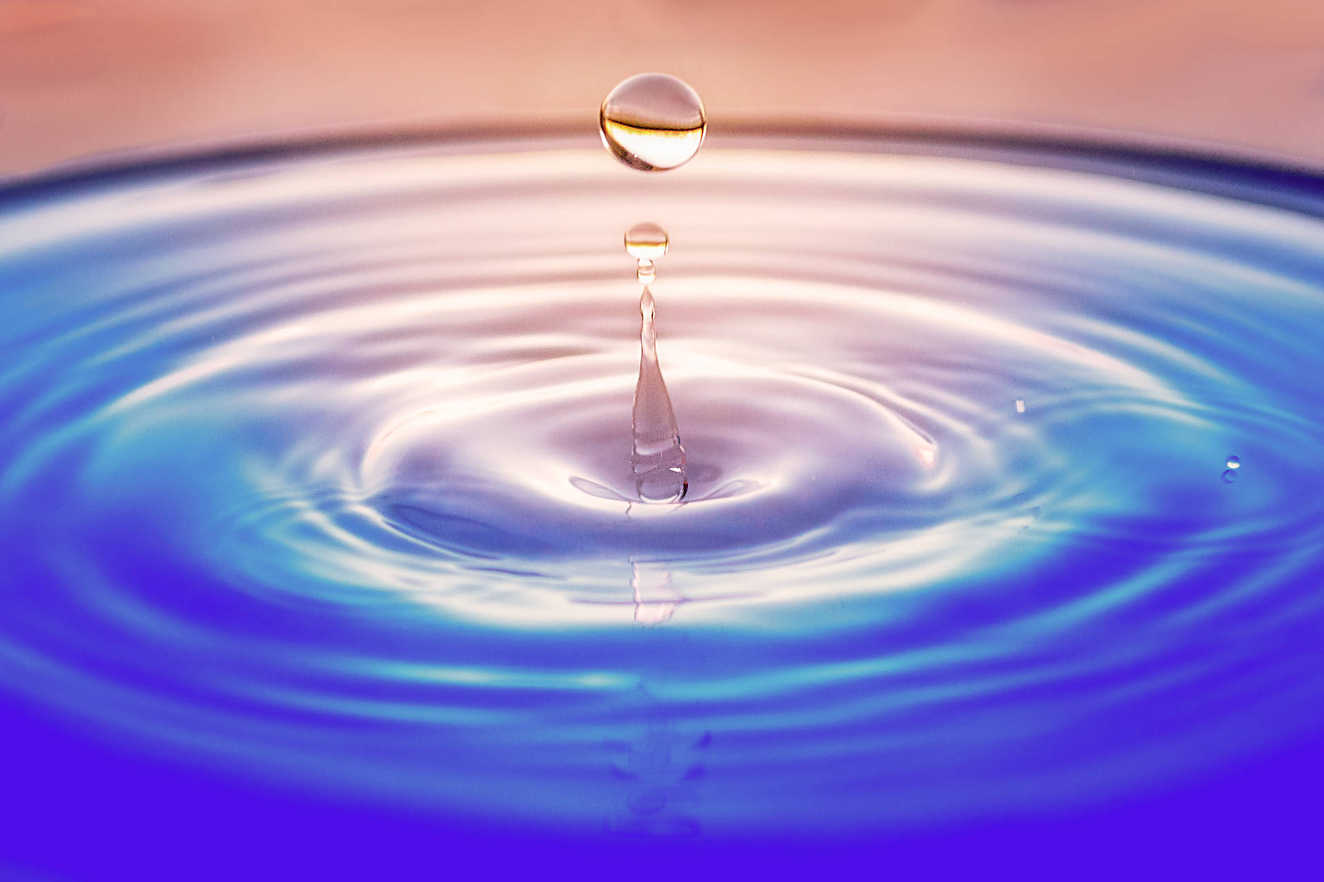 Water Droplet and Ripple Wallpaper