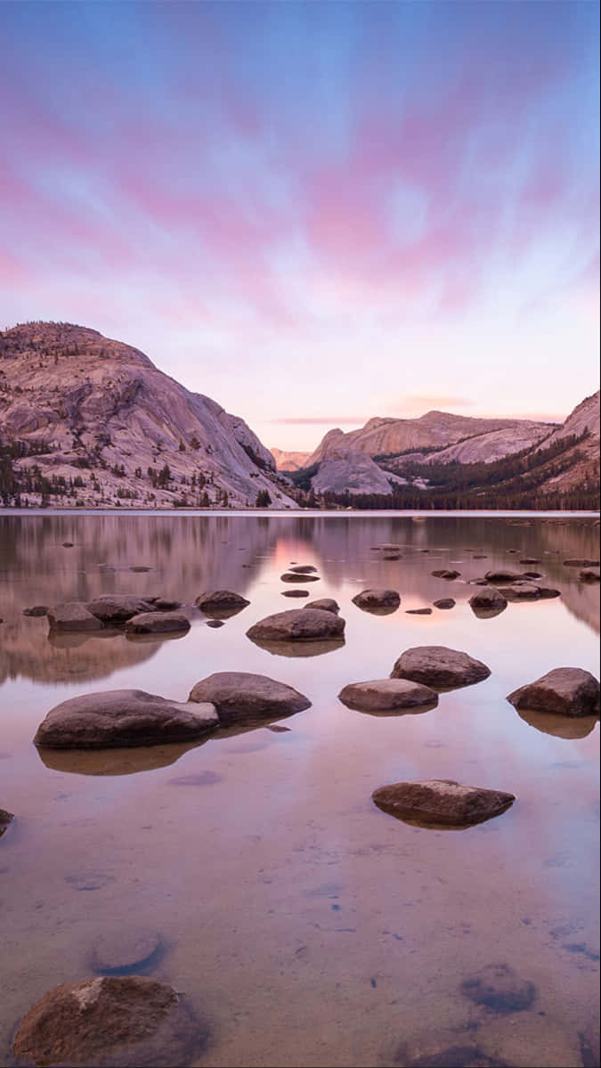 Fondode Pantalla De Agua Para Iphone En El Parque Nacional Yosemite - Aguas Someras. Fondo de pantalla