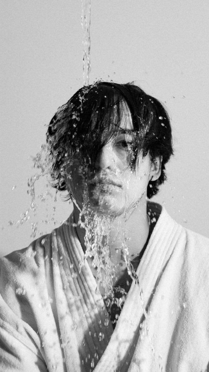 Water Splashed Joji's Photography Wallpaper