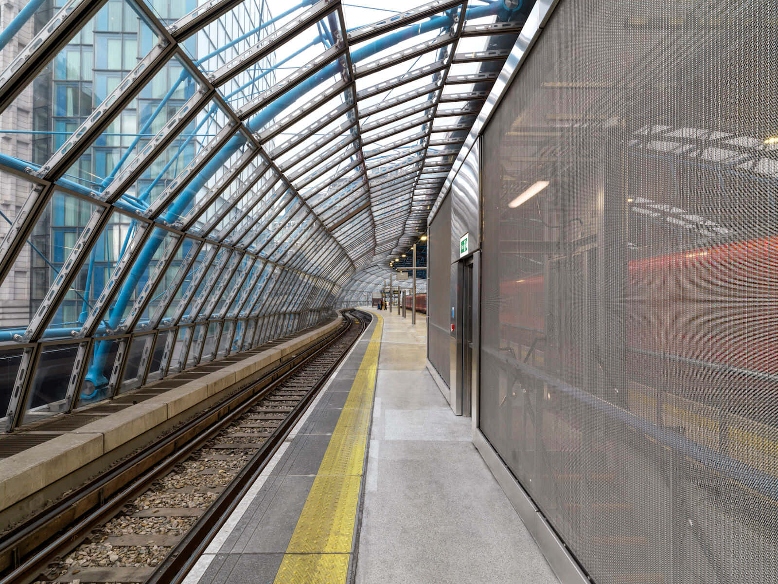 Waterloo Station Train Tracks Wallpaper