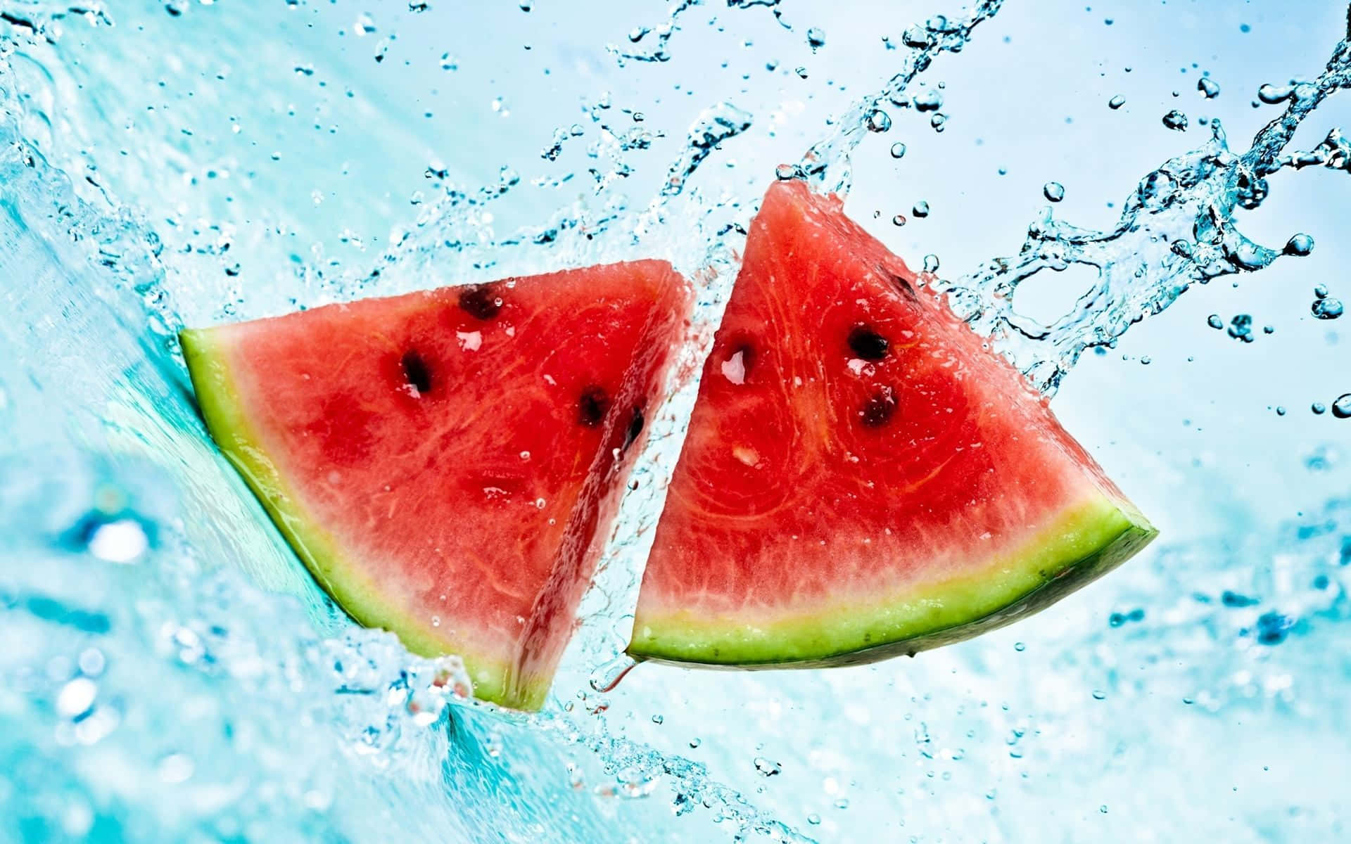 Himmlischerhintergrund Mit Zwei Scheiben Wassermelonen