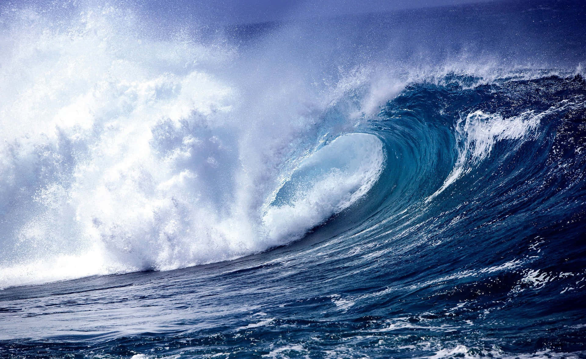 Caption: Majestic Ocean Waves in High Resolution