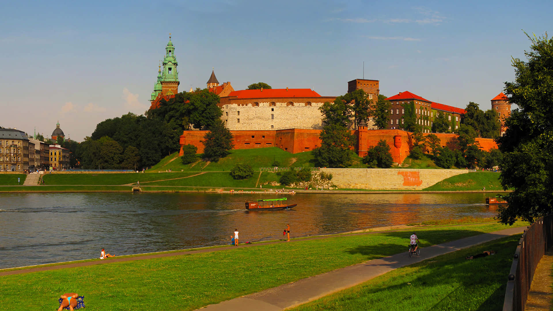 Castillode Wawel Cruzando El Río. Fondo de pantalla