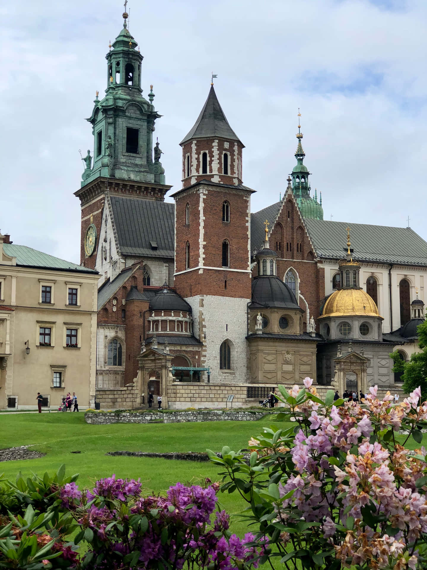 Wawel Castle Buildings And Flowers Wallpaper