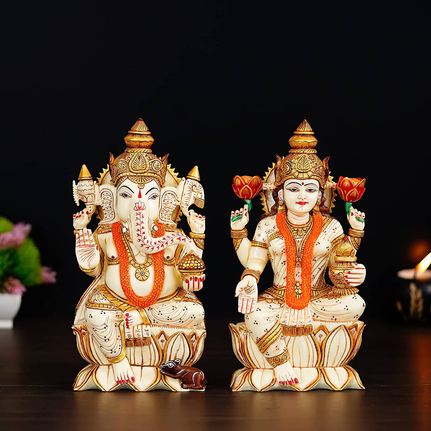 Figurasde Cera De Ganesh Y Lakshmi. Fondo de pantalla