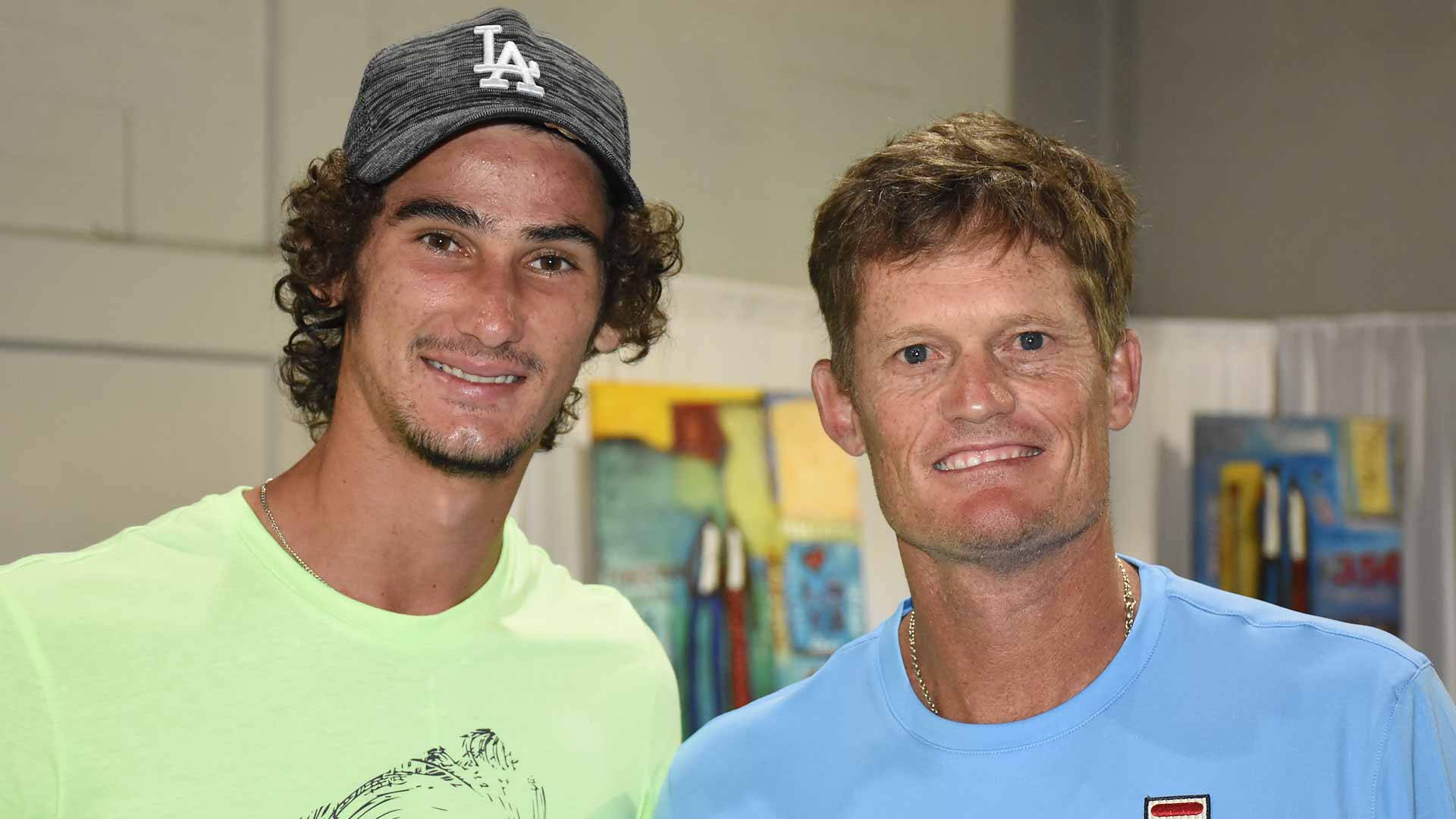 Wayneferreira Und Lloyd Harris Sind Zwei Südafrikanische Tennisspieler. Wallpaper