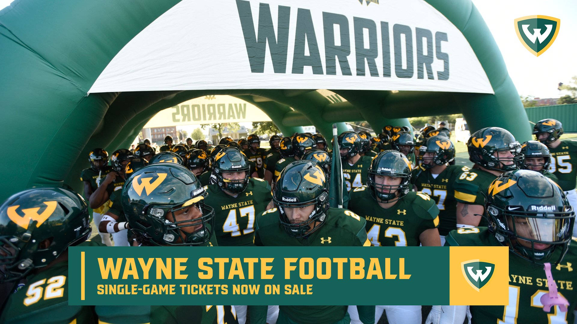 Download Wayne State University Football Team Poster Wallpaper