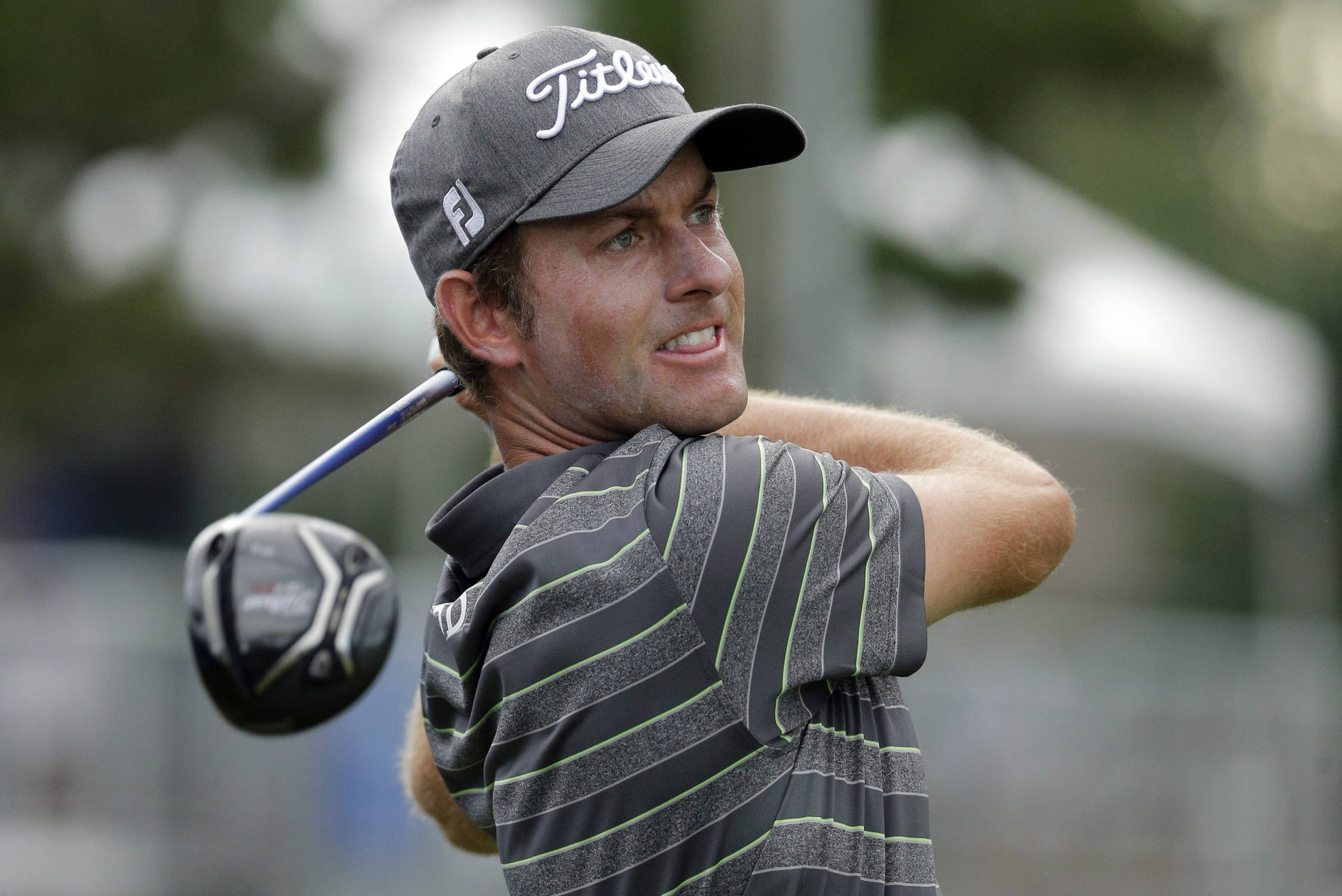 Webb Simpson In A Dark Gray Outfit Wallpaper