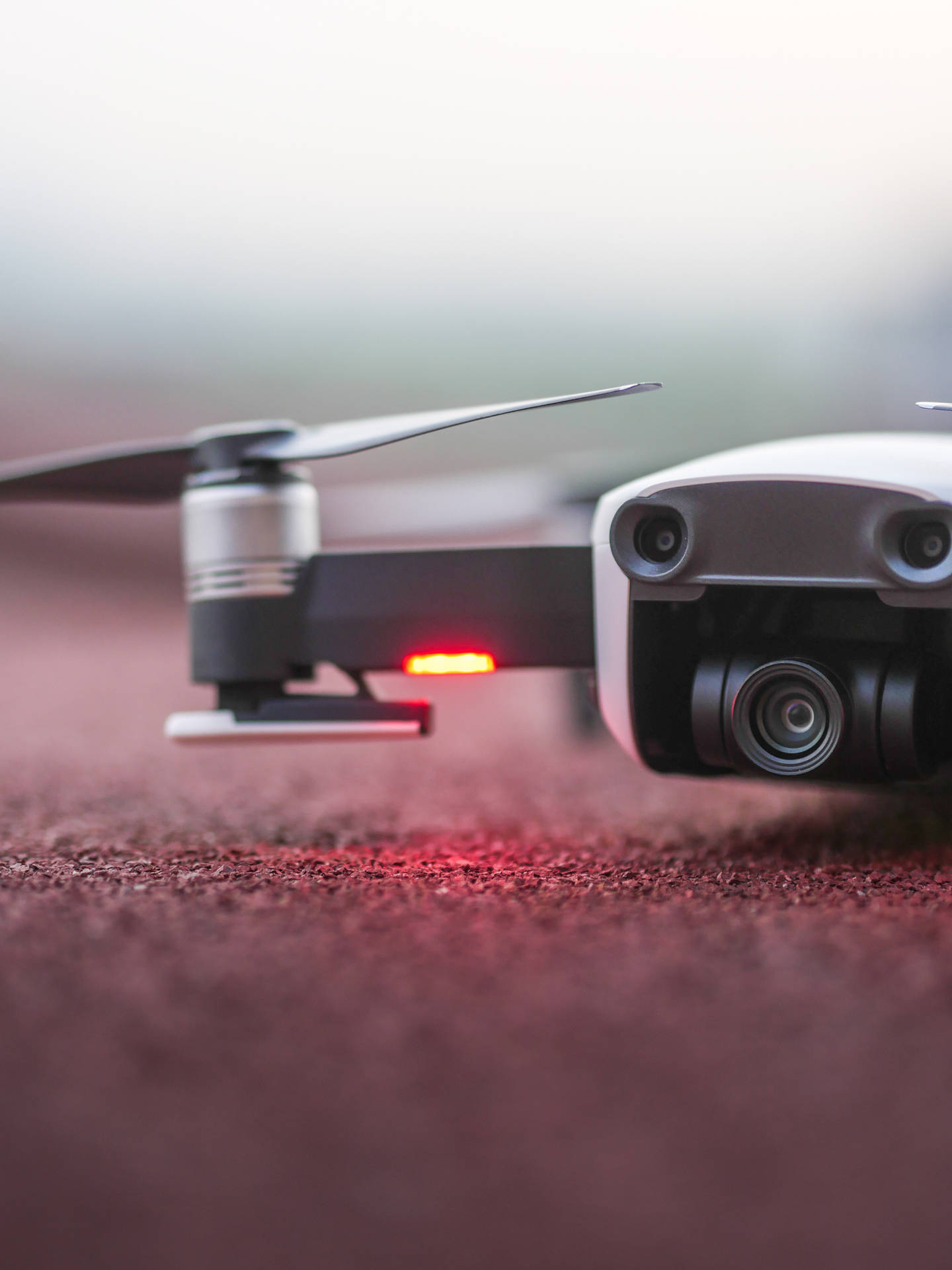 Drone Webcam Con Luce Rossa Sfondo