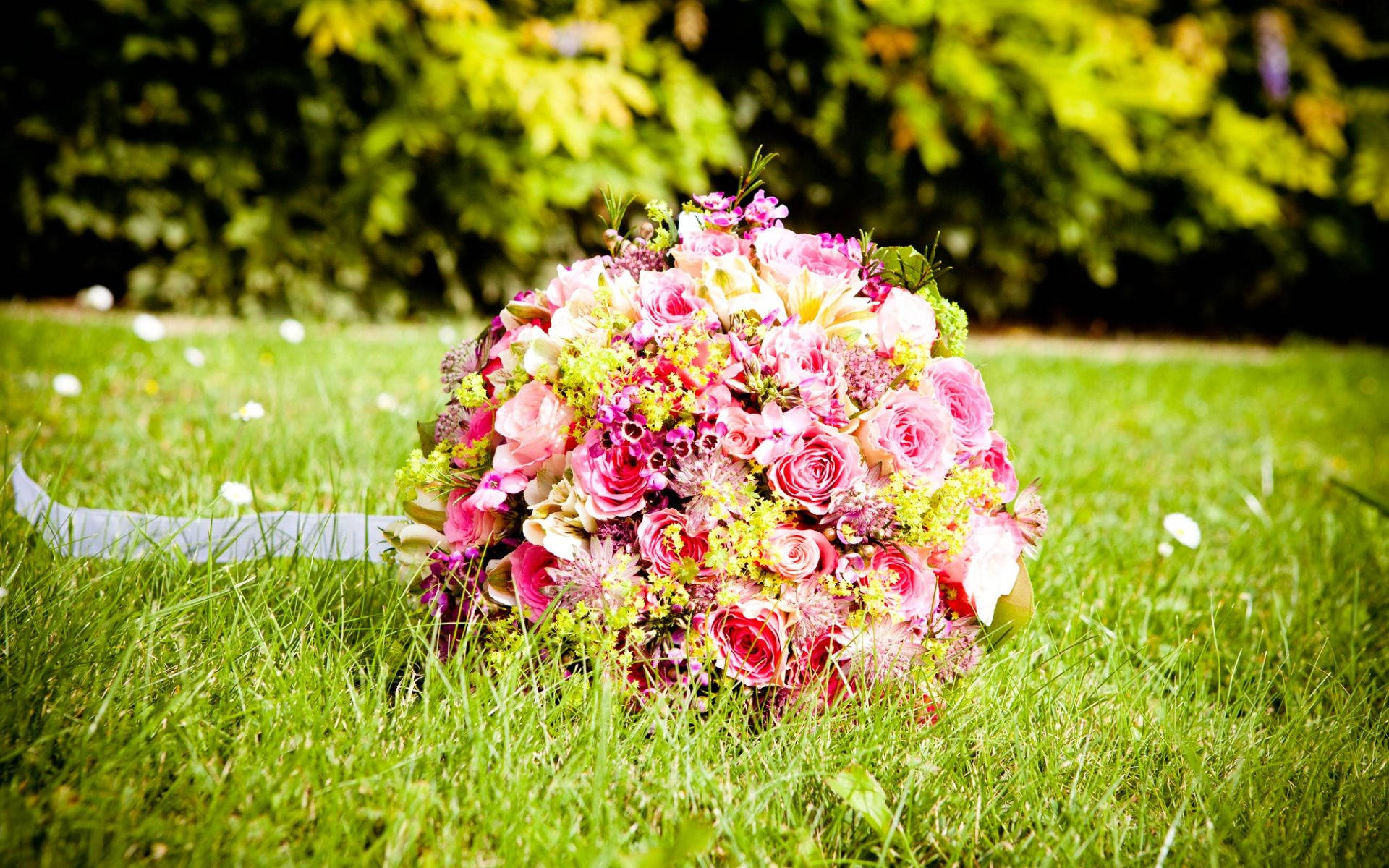 Wedding Aesthetic Bouquet Background