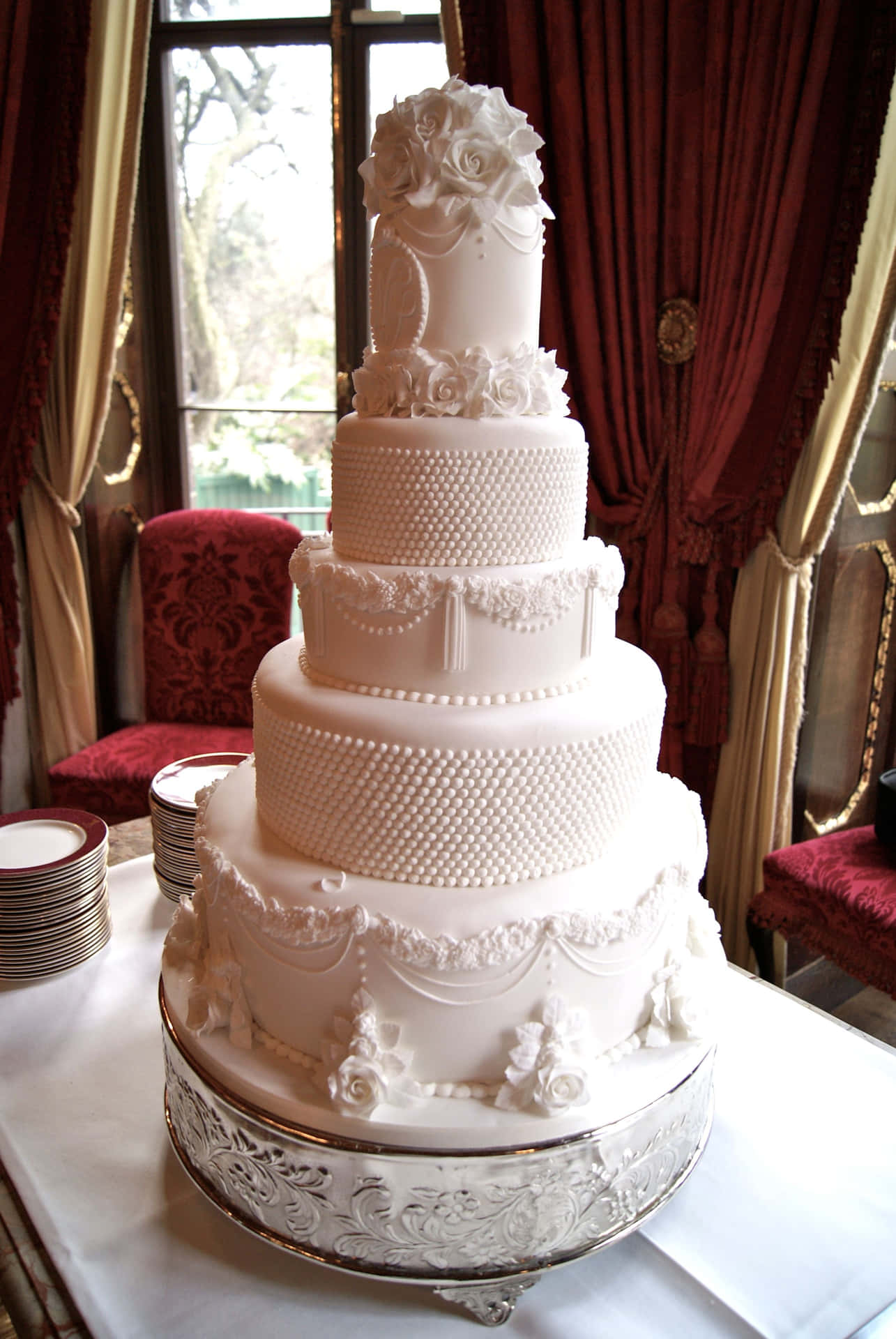 A White Wedding Cake