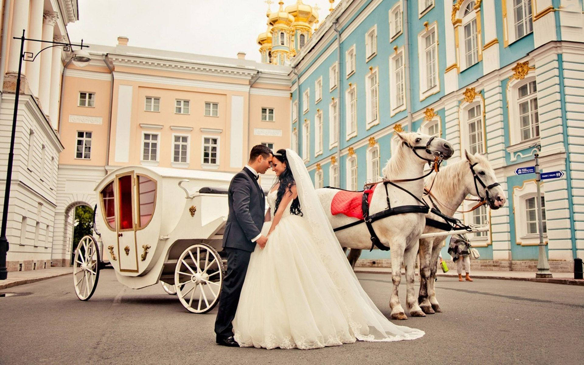 Wedding Couple Carriage wallpaper