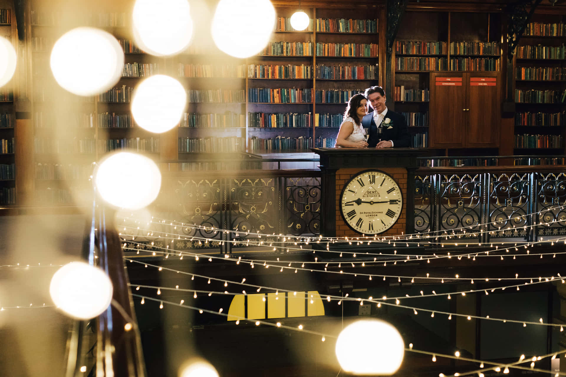 Wedding Coupleat Adelaide State Library Wallpaper