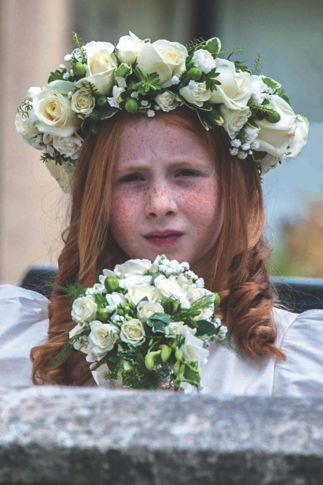 Bröllopsfotografimed Rödhårig Blomsterflicka Bild