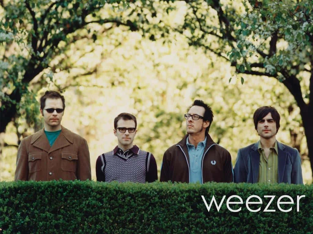 Portrait En Plein Air Des Membres Du Groupe Weezer Fond d'écran