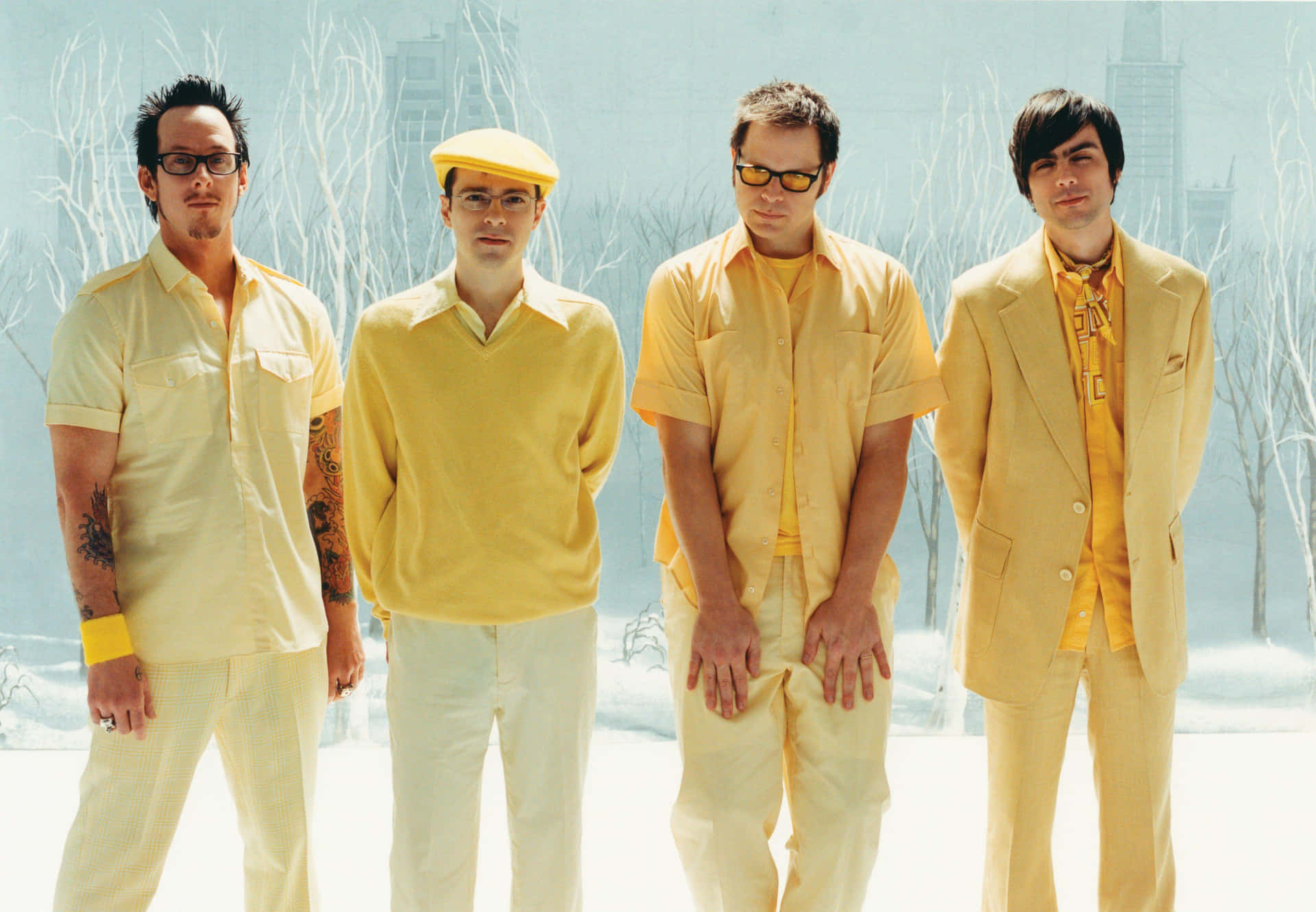 Groupe Weezer En Tenues Jaunes Sur Fond D'hiver Fond d'écran