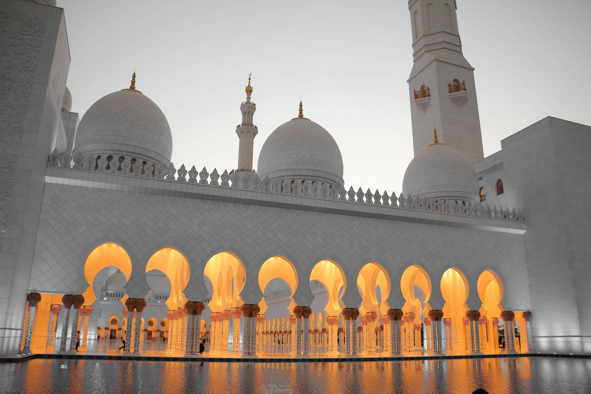 Well-lit Beautiful Mosque Sheikh Zayed Background