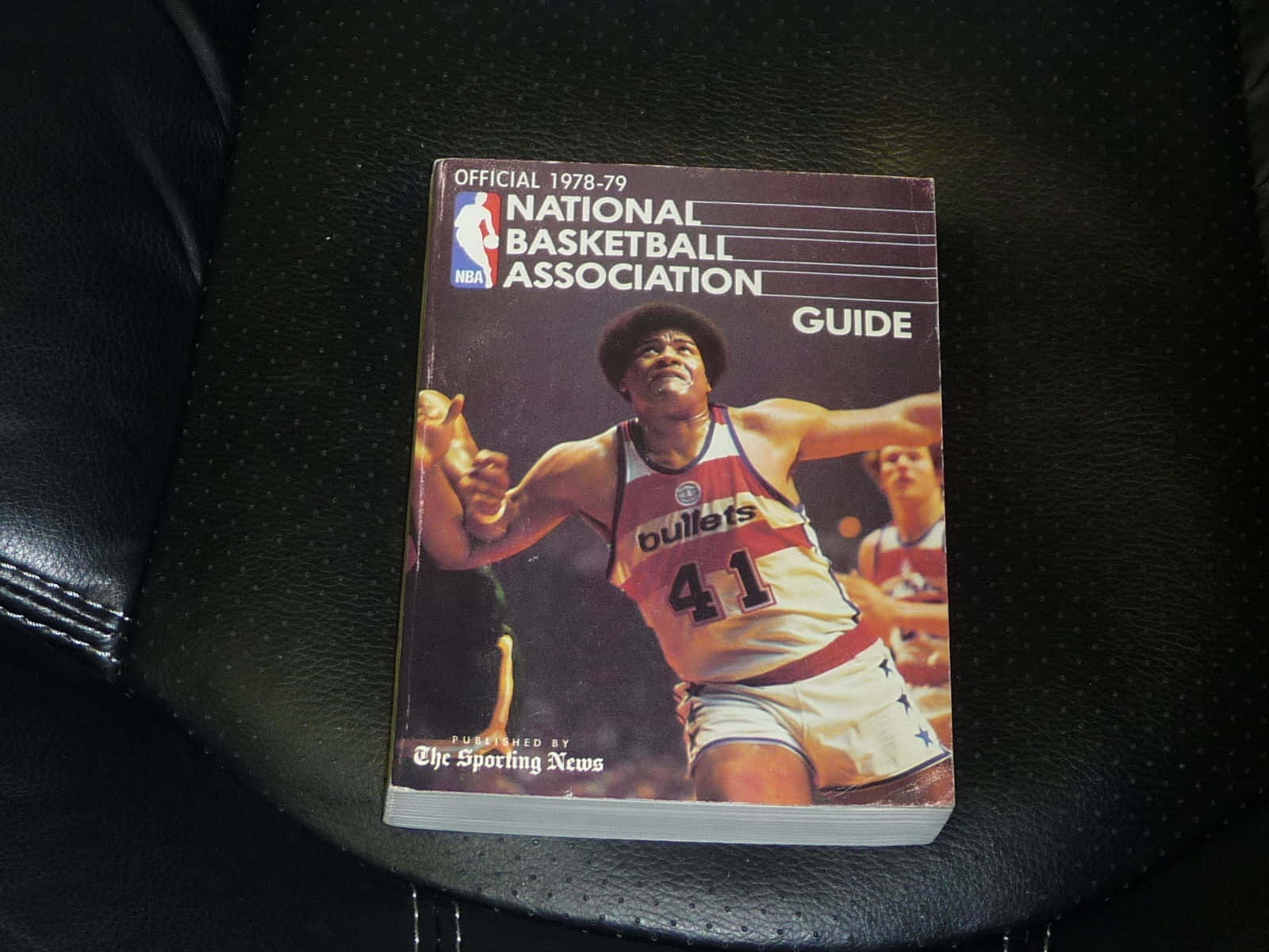 Wes Unseld Cover NBA Guide Wallpaper