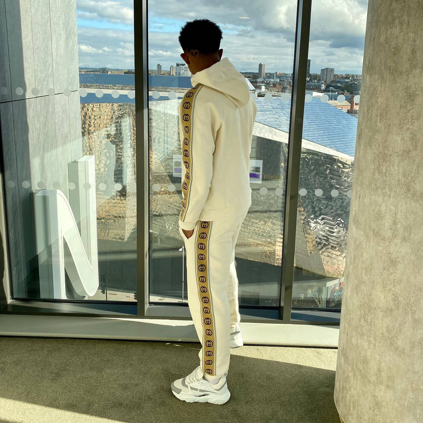 Wesley Fofana stylishly donned in a luxury sweatsuit. Wallpaper