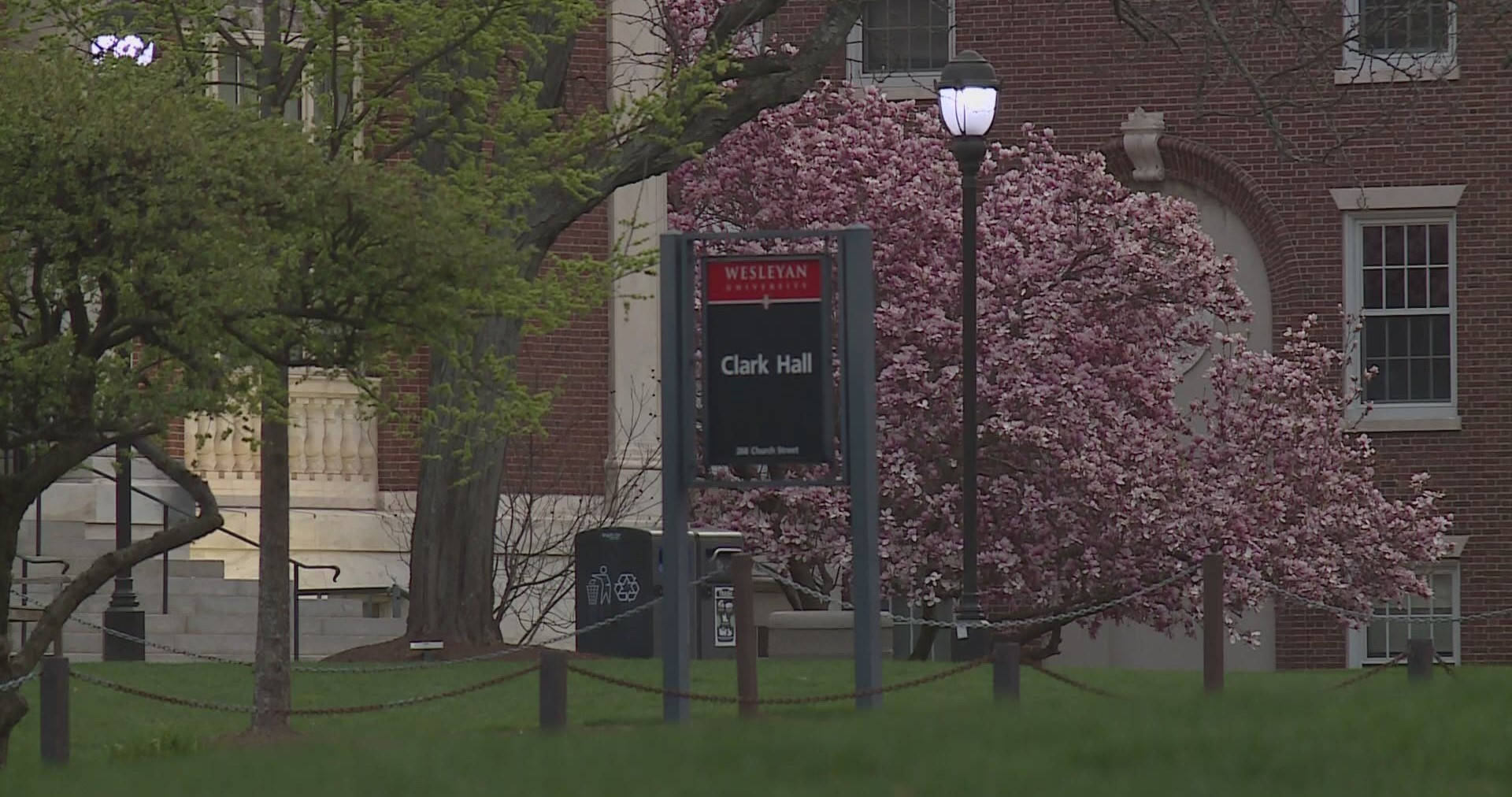 Wesleyan University Clark Hall. Fondo de pantalla