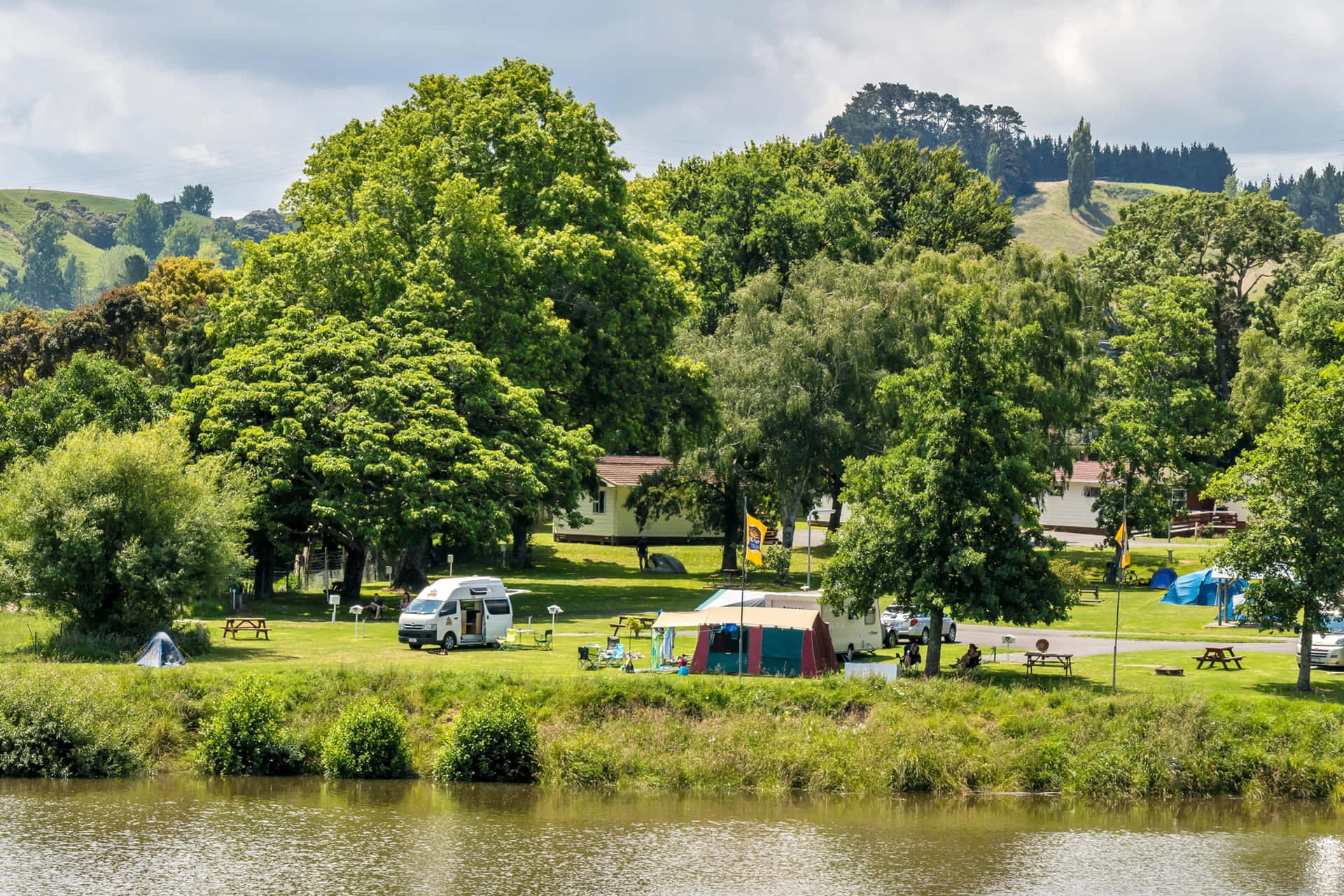 Whanganui River Campsite New Zealand Wallpaper