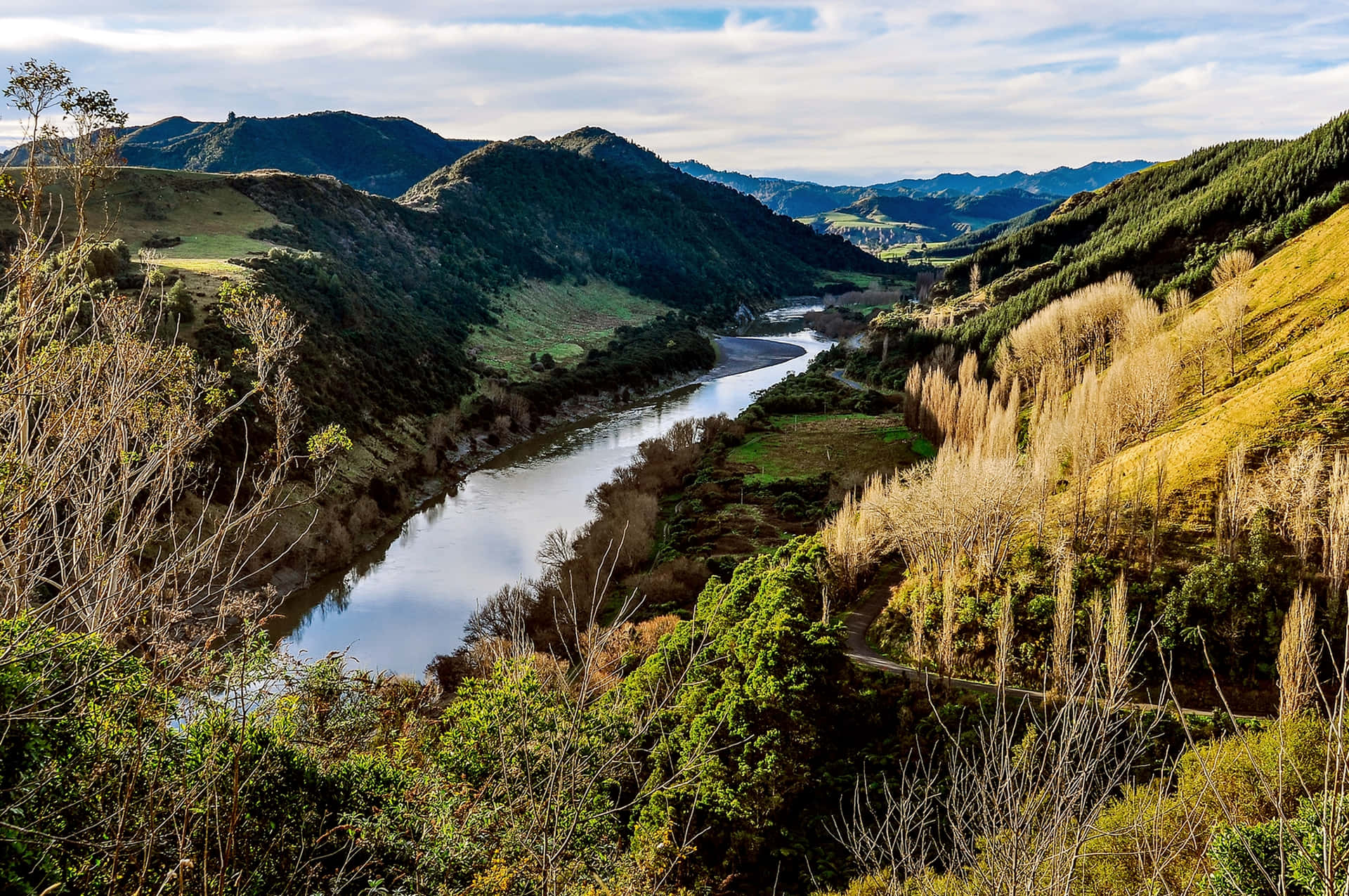 Whanganui River Valley New Zealand Wallpaper