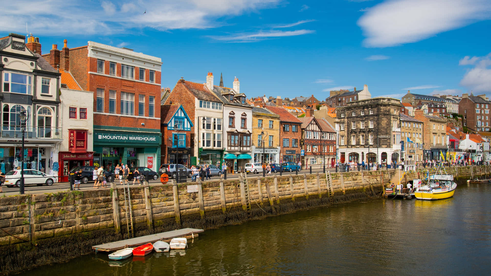 Zonnige Dag In De Haven Van Whitby Achtergrond