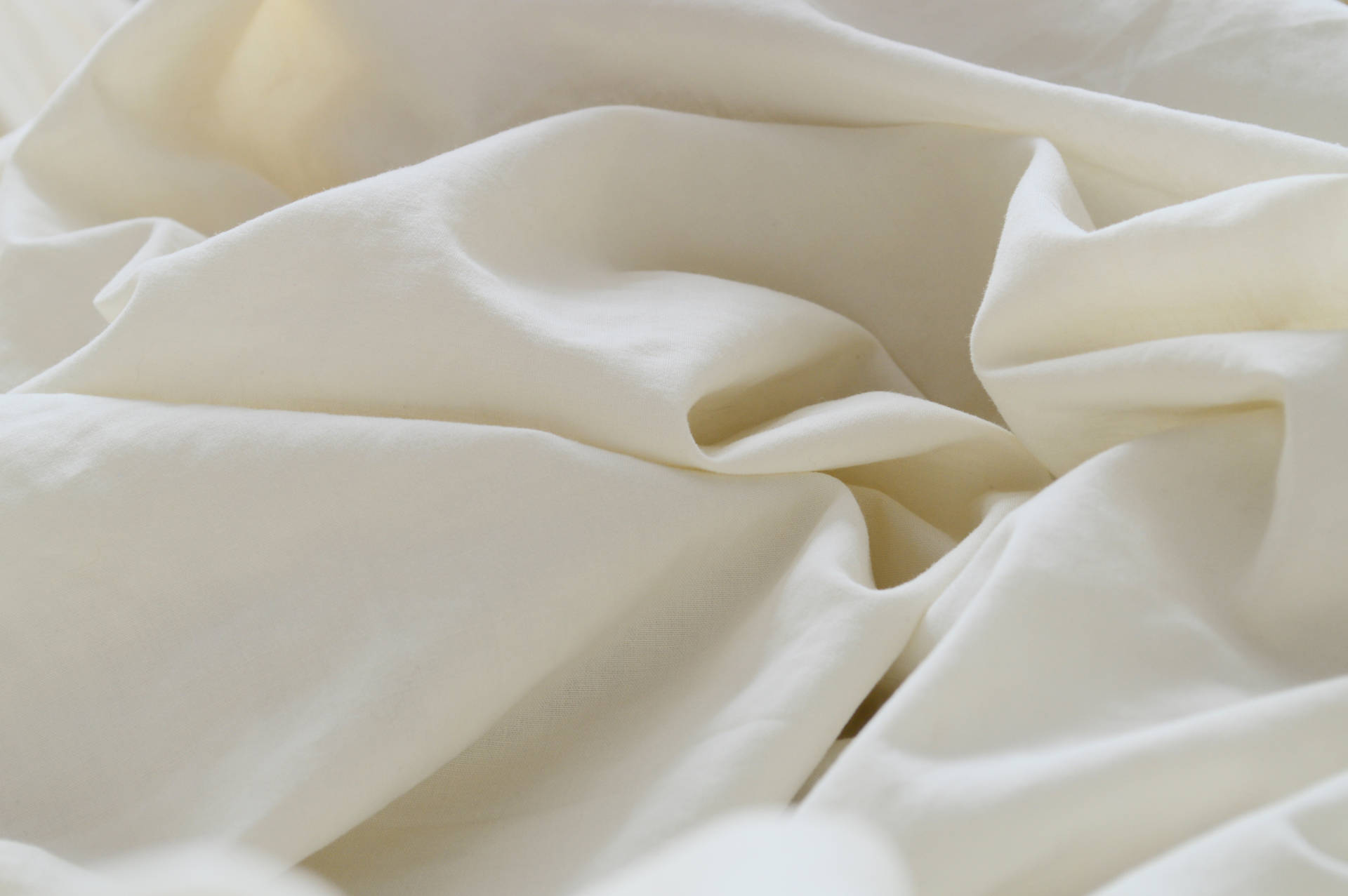 White Aesthetic Bedsheets Wallpaper