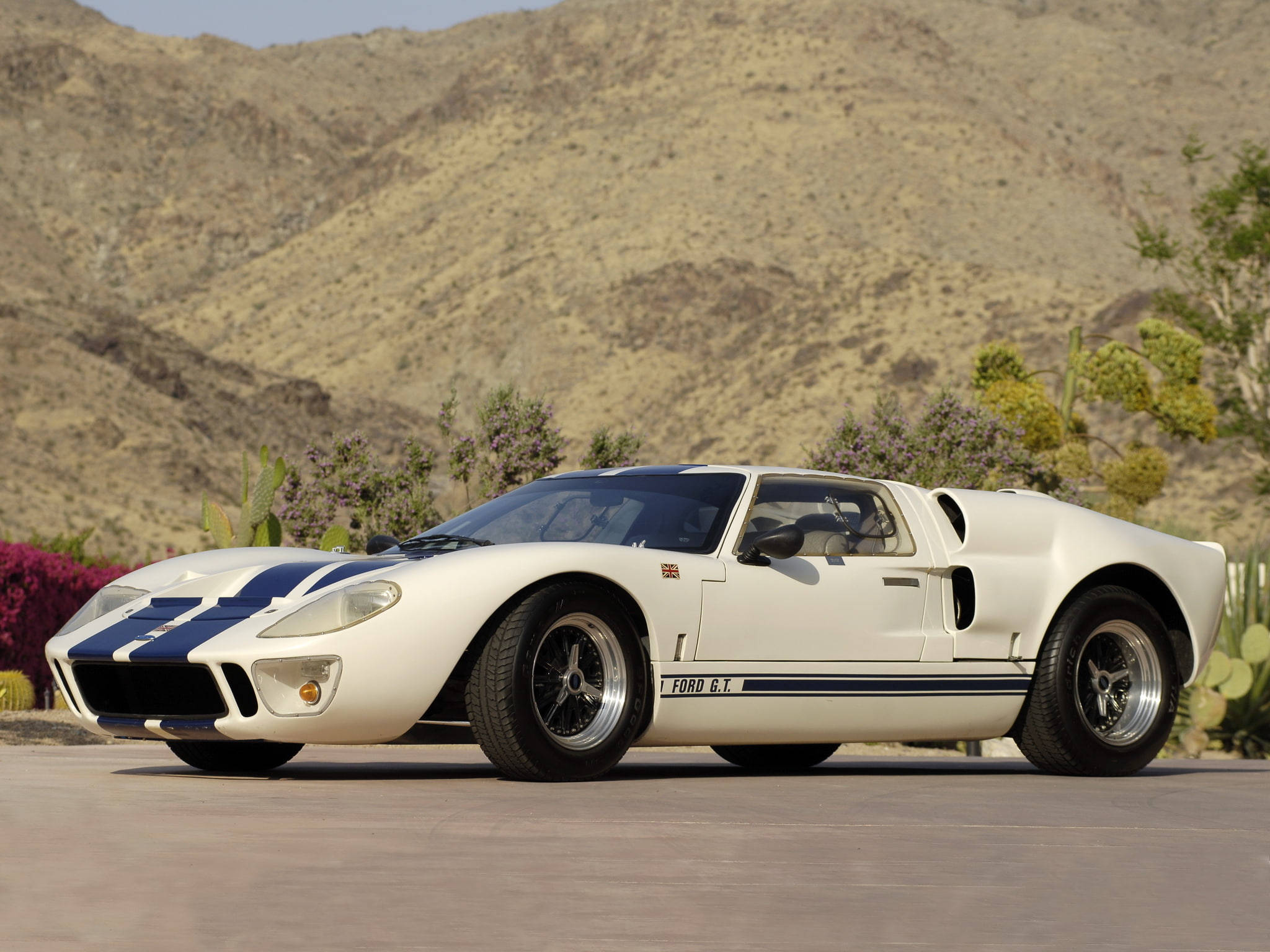 White And Blue Ford Gt Wallpaper
