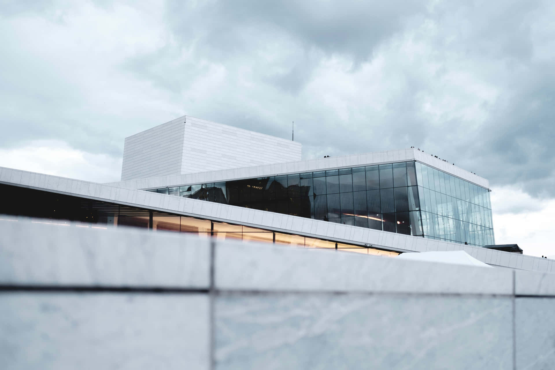 Arquitecturablanca De La Ópera De Oslo Fondo de pantalla