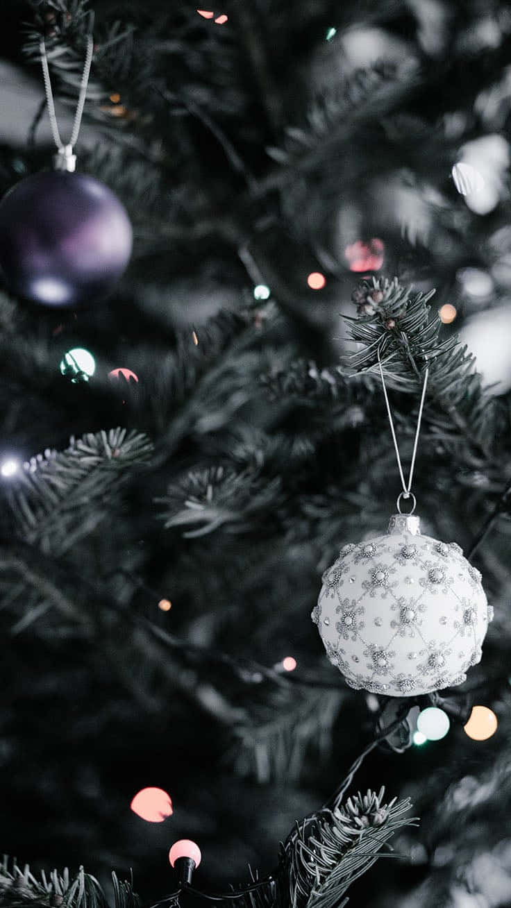 Have a White Christmas with this stylish iPhone Wallpaper