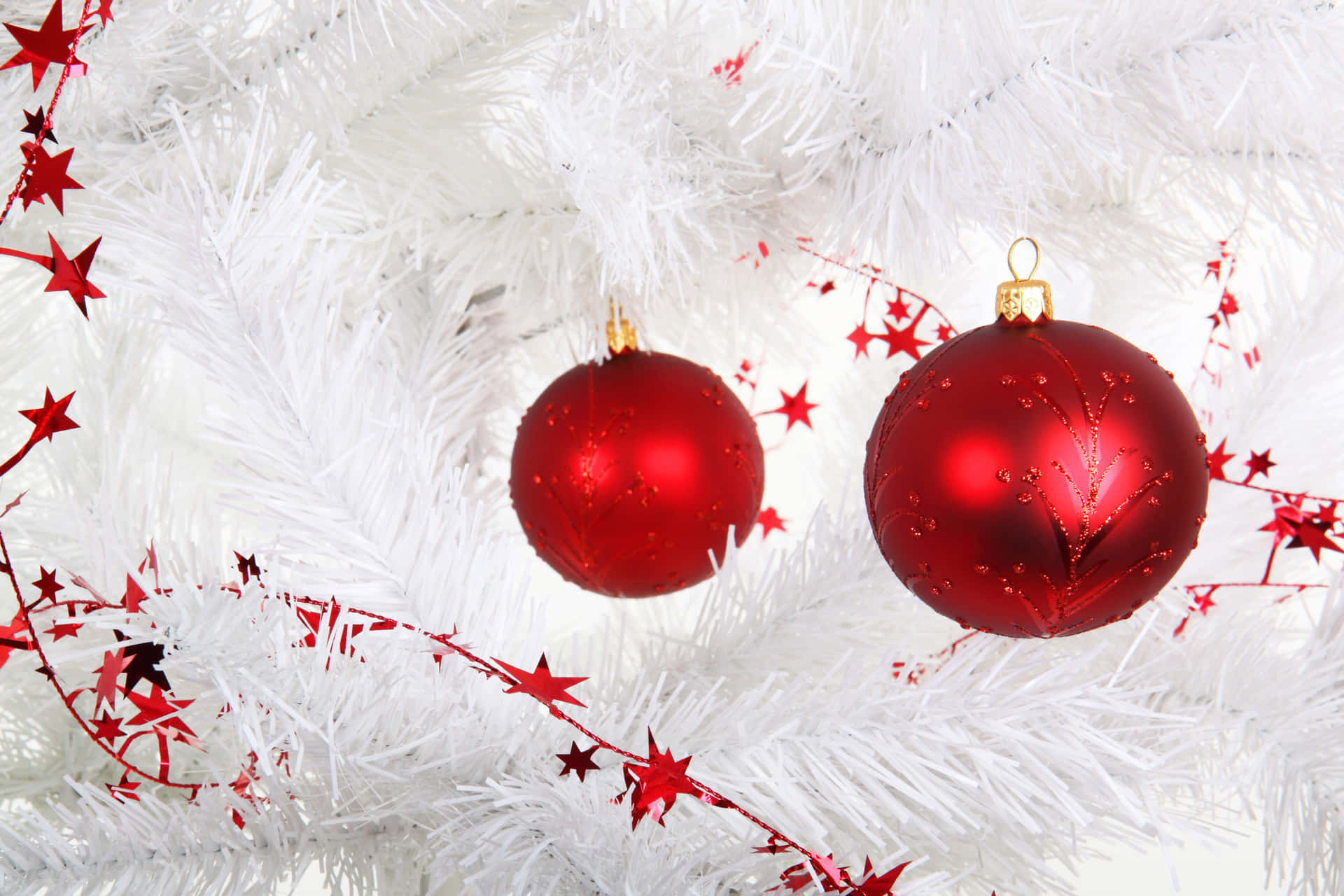 White Christmas Tree Red Ornaments Wallpaper