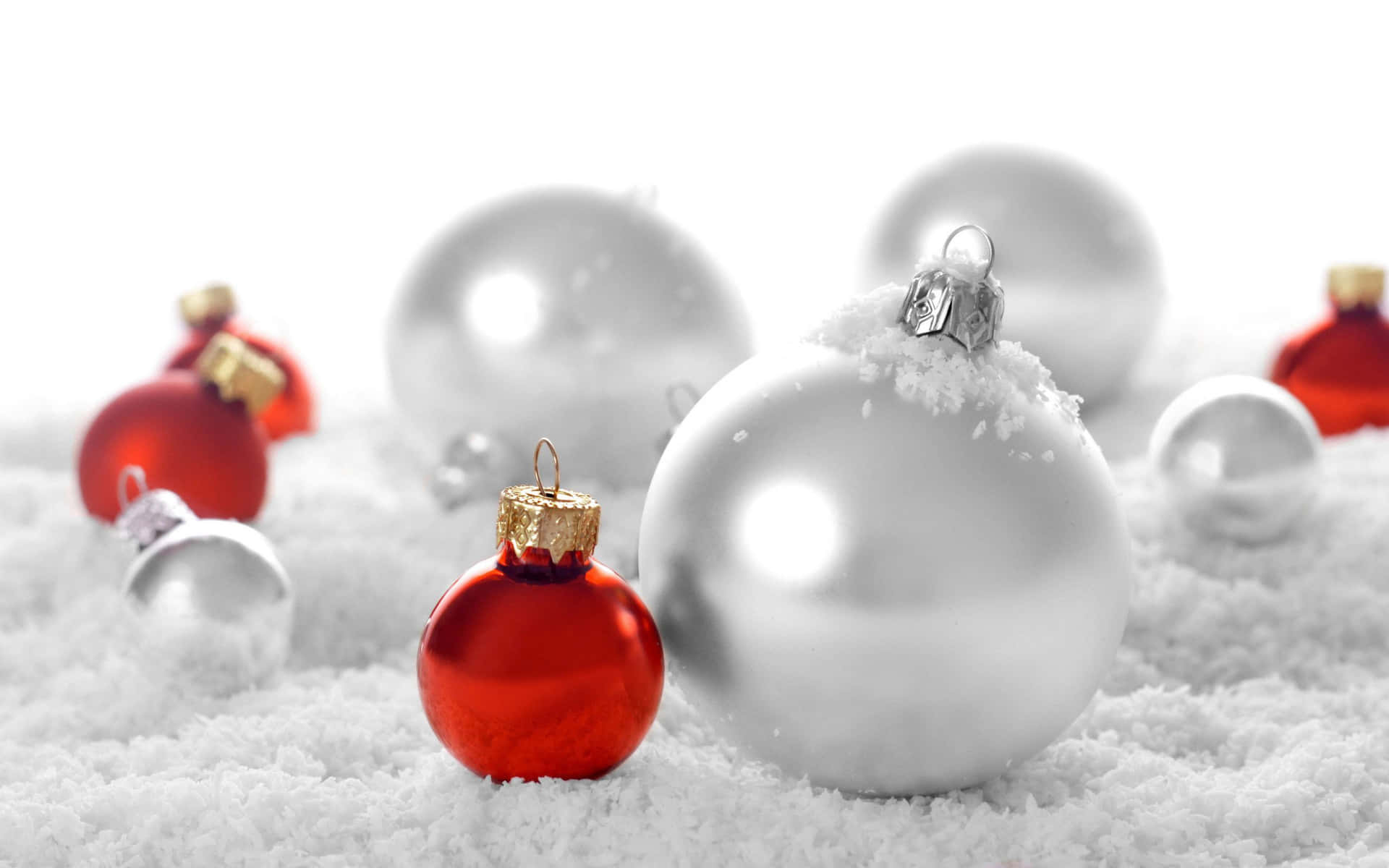 Big White Red Christmas Balls Ornaments Wallpaper
