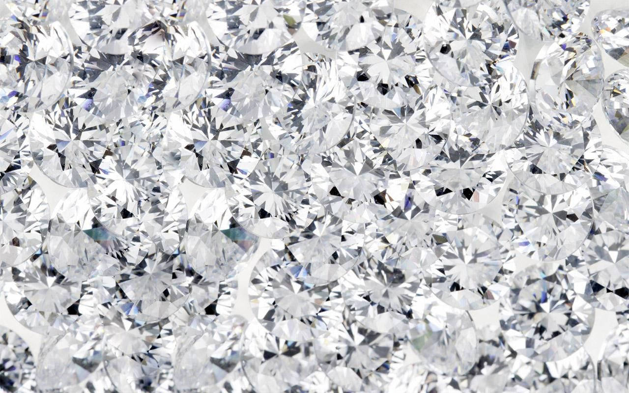 Glistening White Diamond Crystals Wallpaper