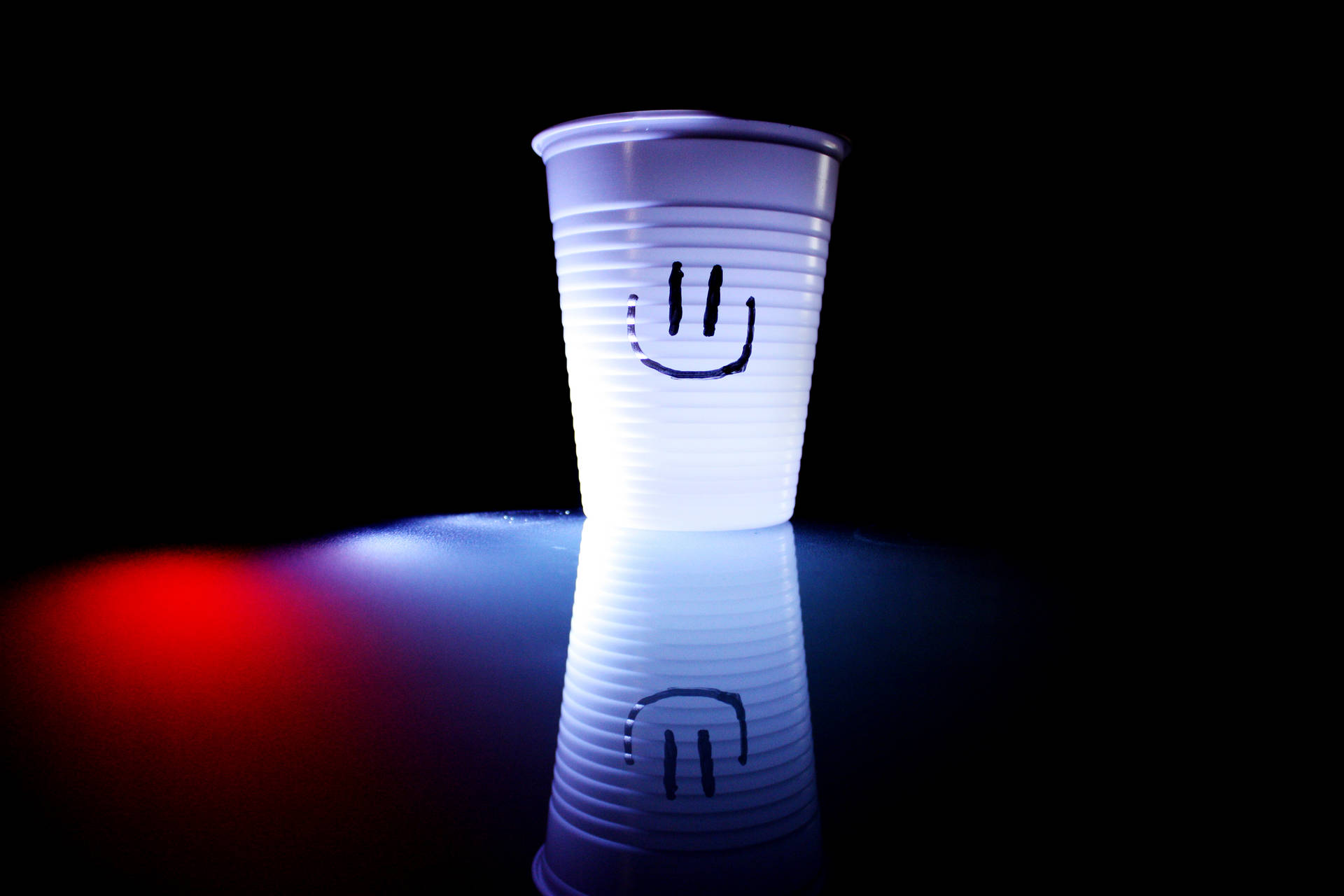 White Happy Cup Wallpaper