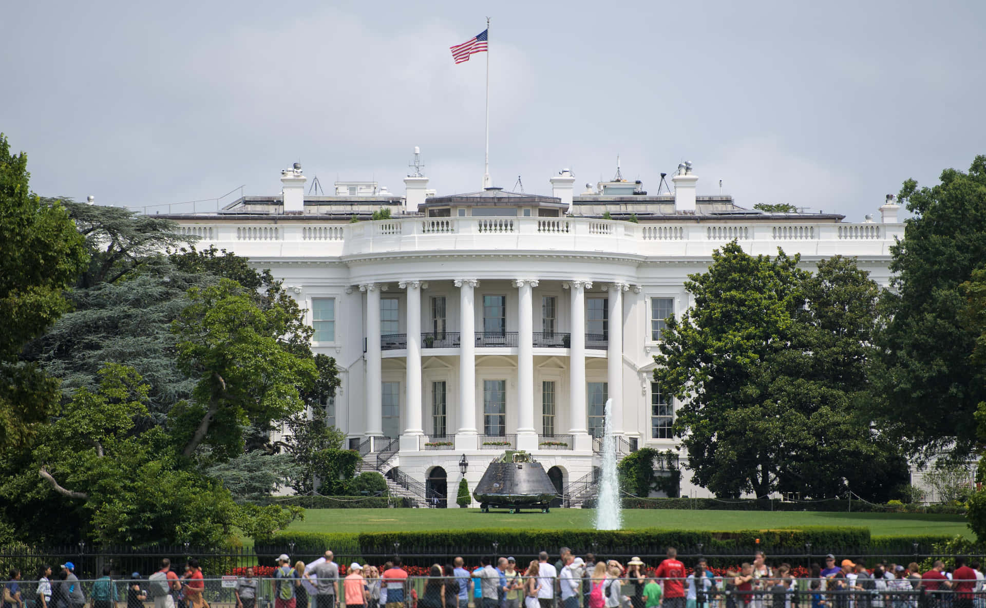 Lacasa Blanca En Washington D.c., Símbolo De La Democracia Estadounidense Y El Liderazgo Presidencial.