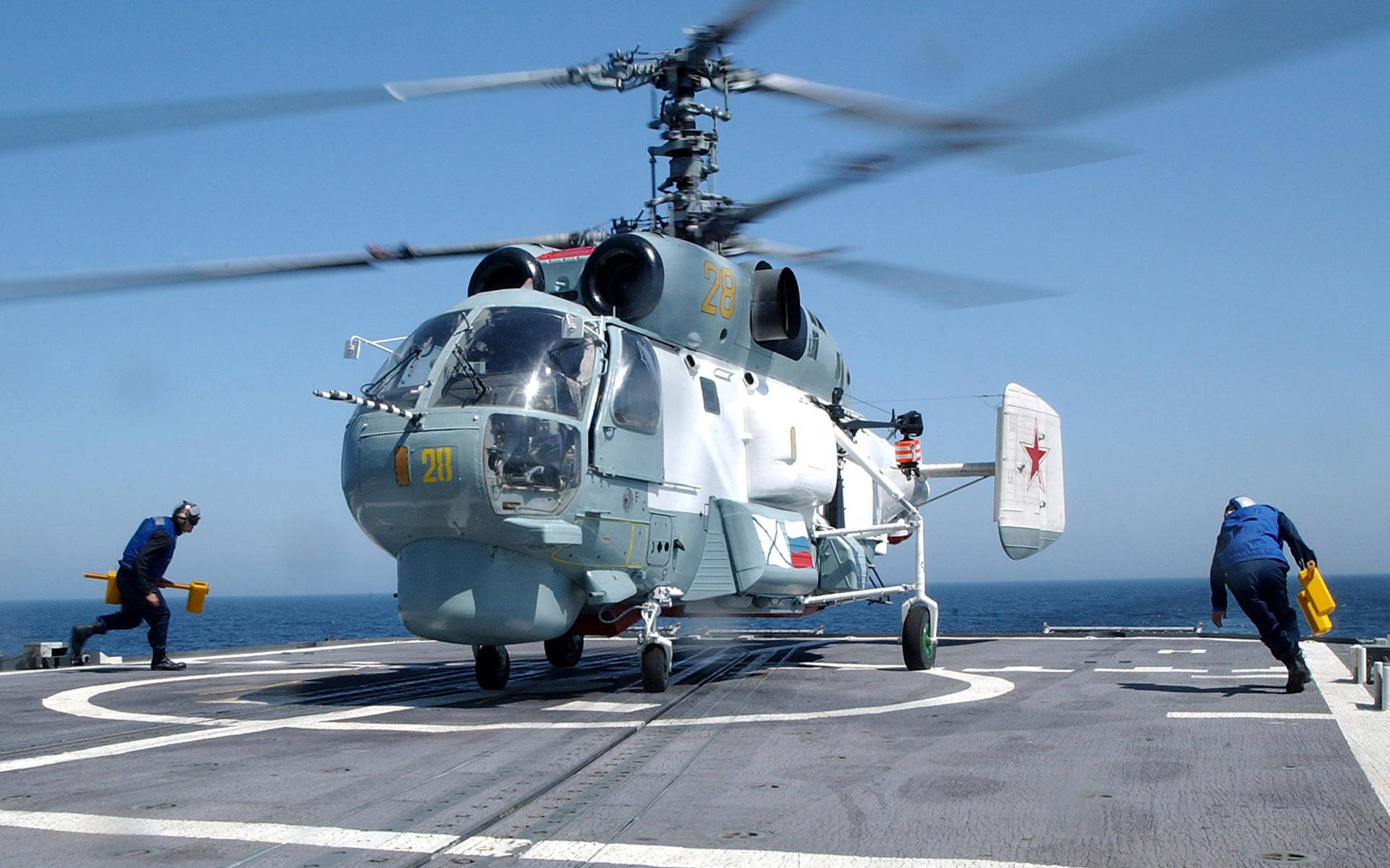 Fundode Tela Do Helicóptero Militar Kamov Ka-27 Branco. Papel de Parede