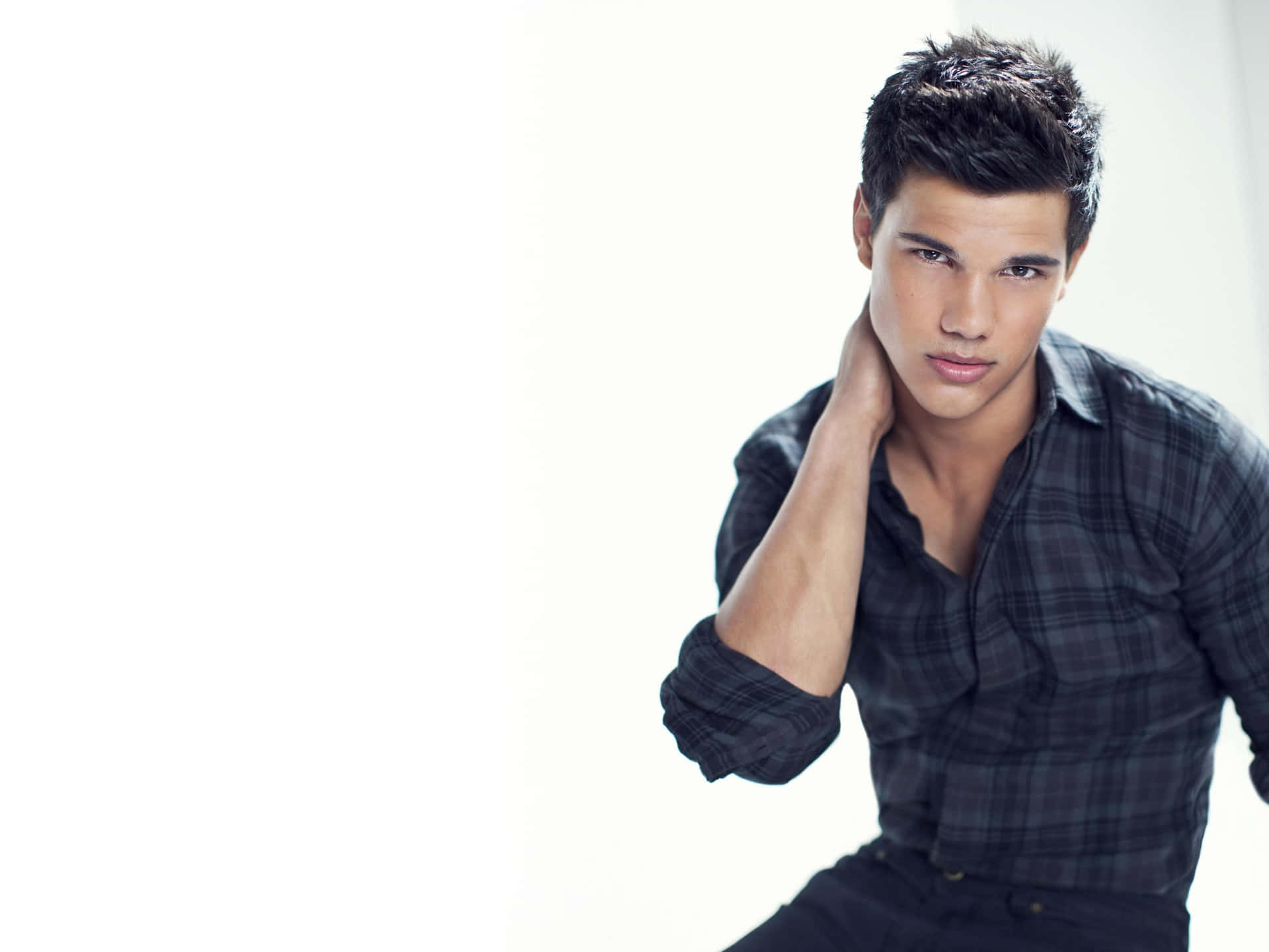 Hombreblanco - Taylor Lautner - Actor Fondo de pantalla