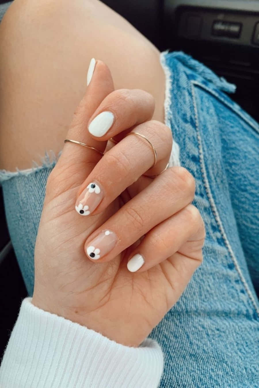 White Peach Nails Pictures