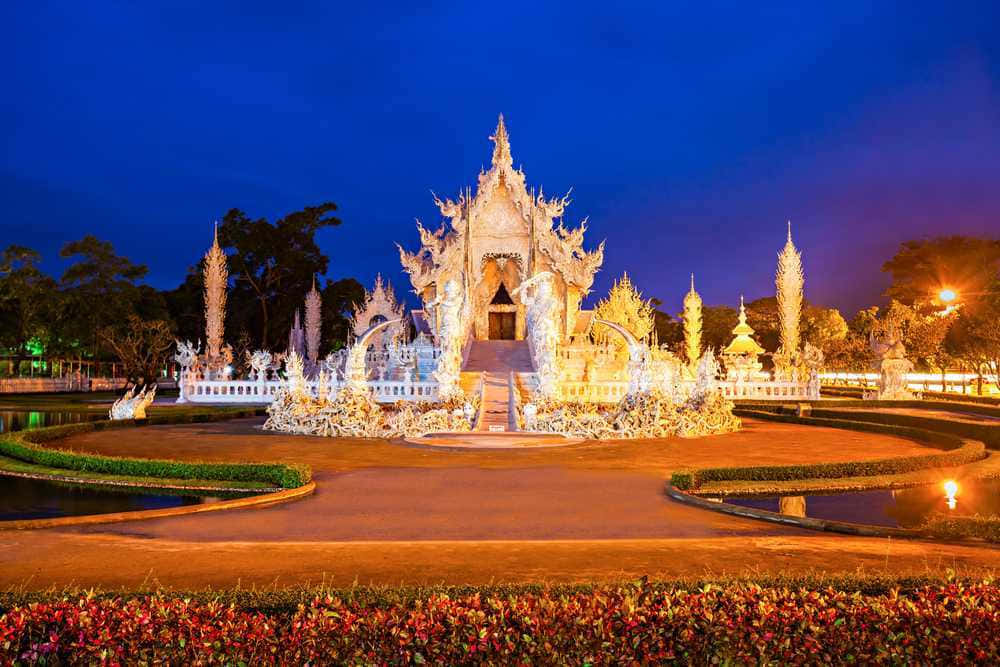 White Temple In Chiang Rai At Night Wallpaper