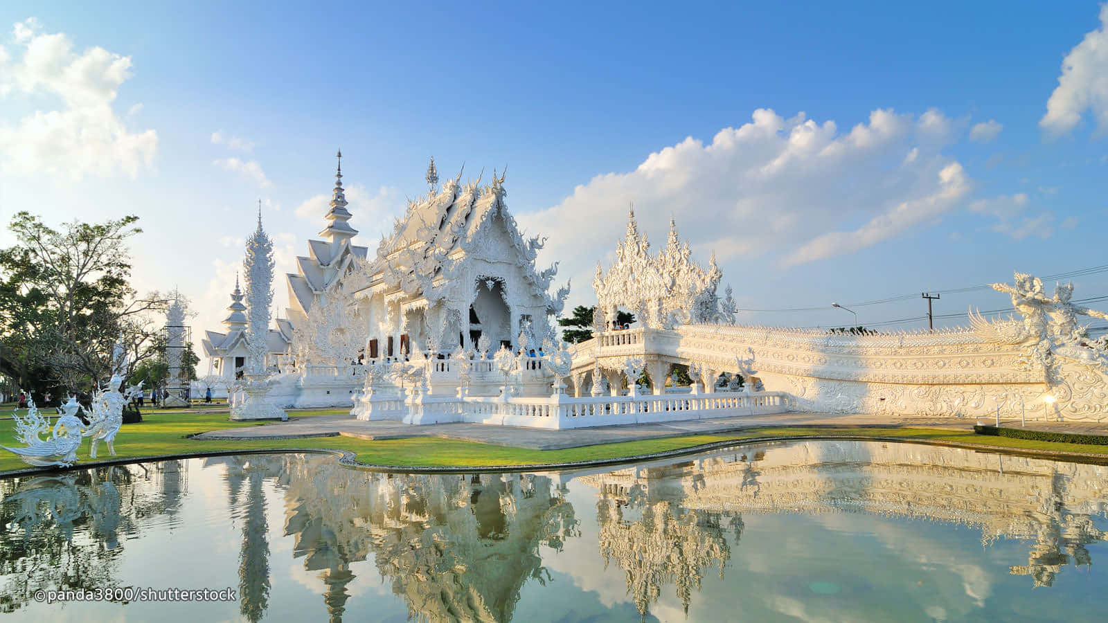 White Temple In Chiang Rai On A Beautiful Day Wallpaper