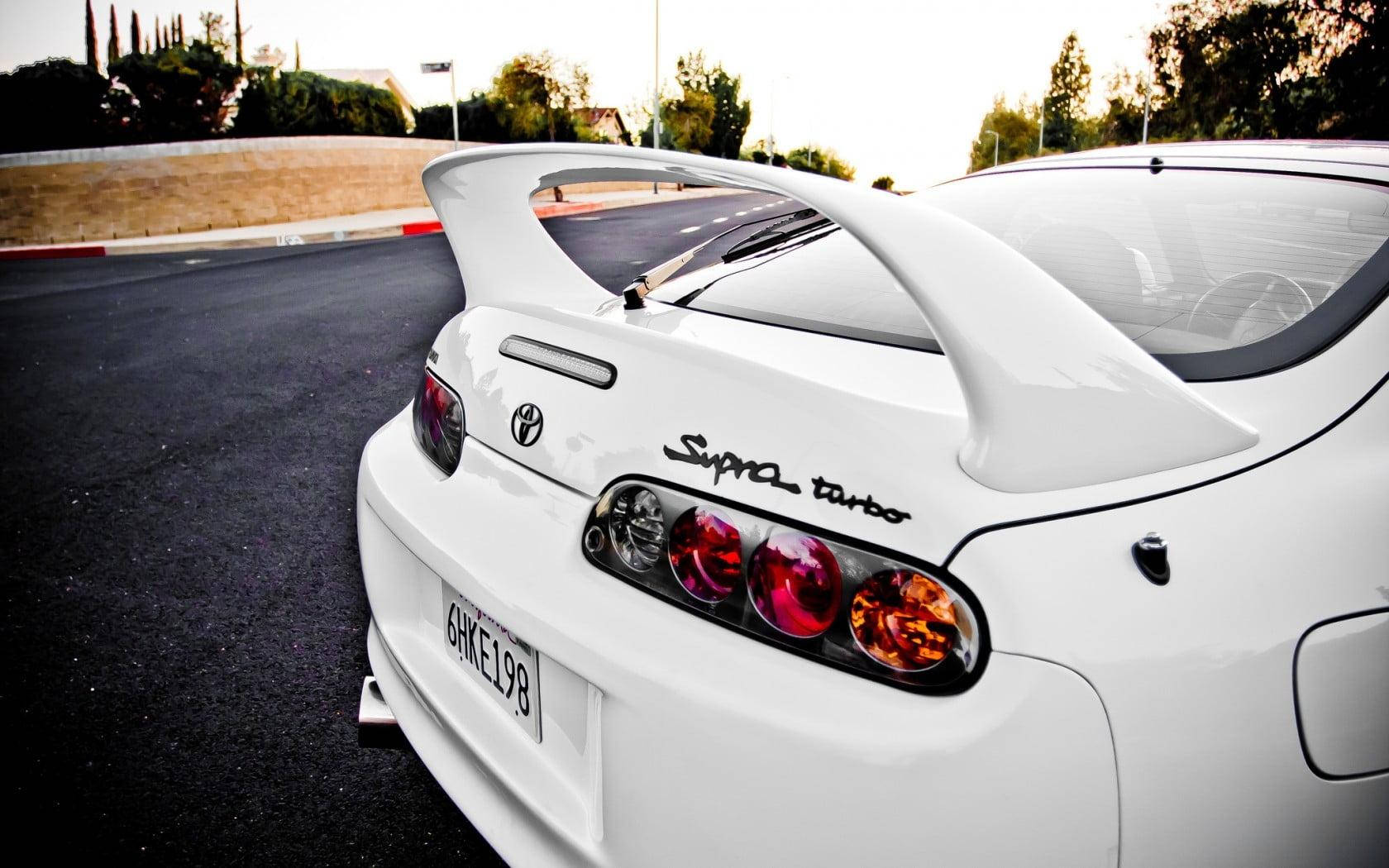 Hvid Toyota Supra Mk4 Bagende Tapet Wallpaper