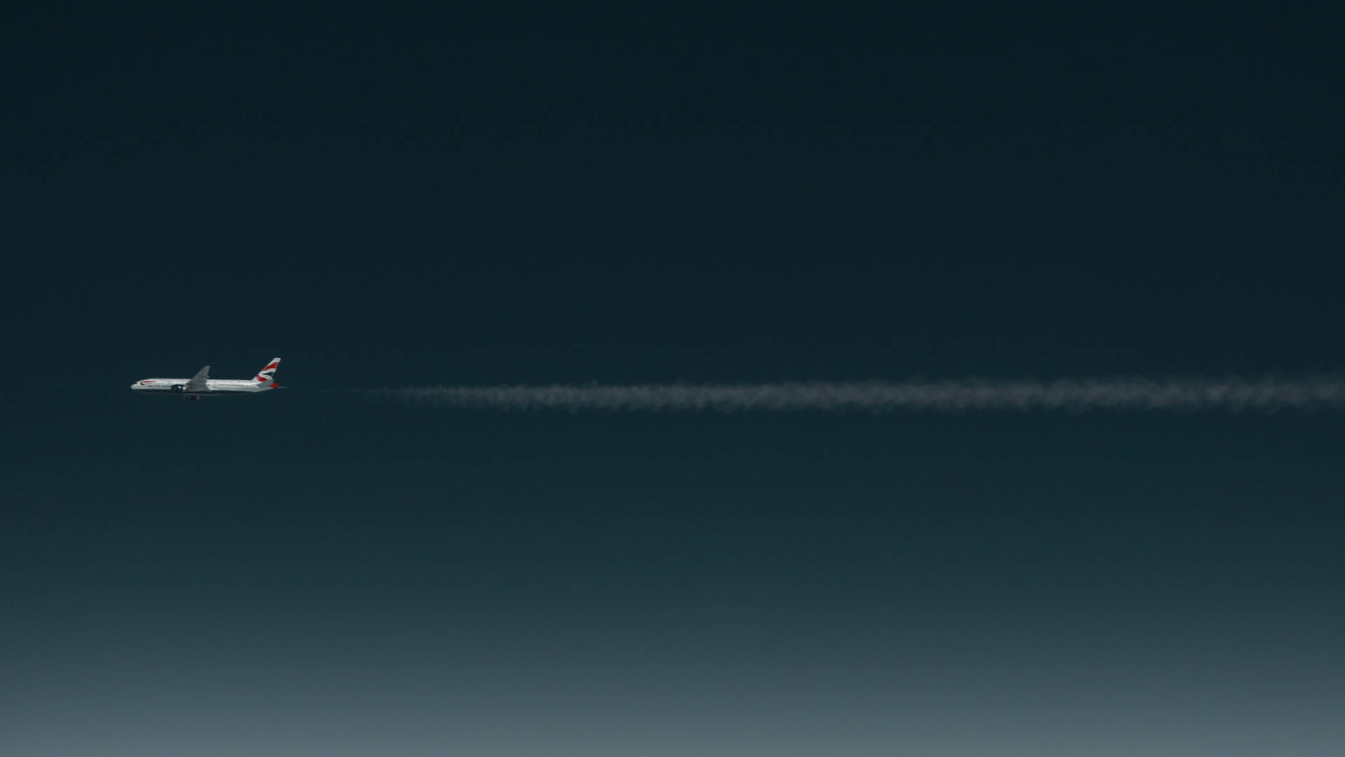 Rastroblanco De Un Avión 4k Fondo de pantalla