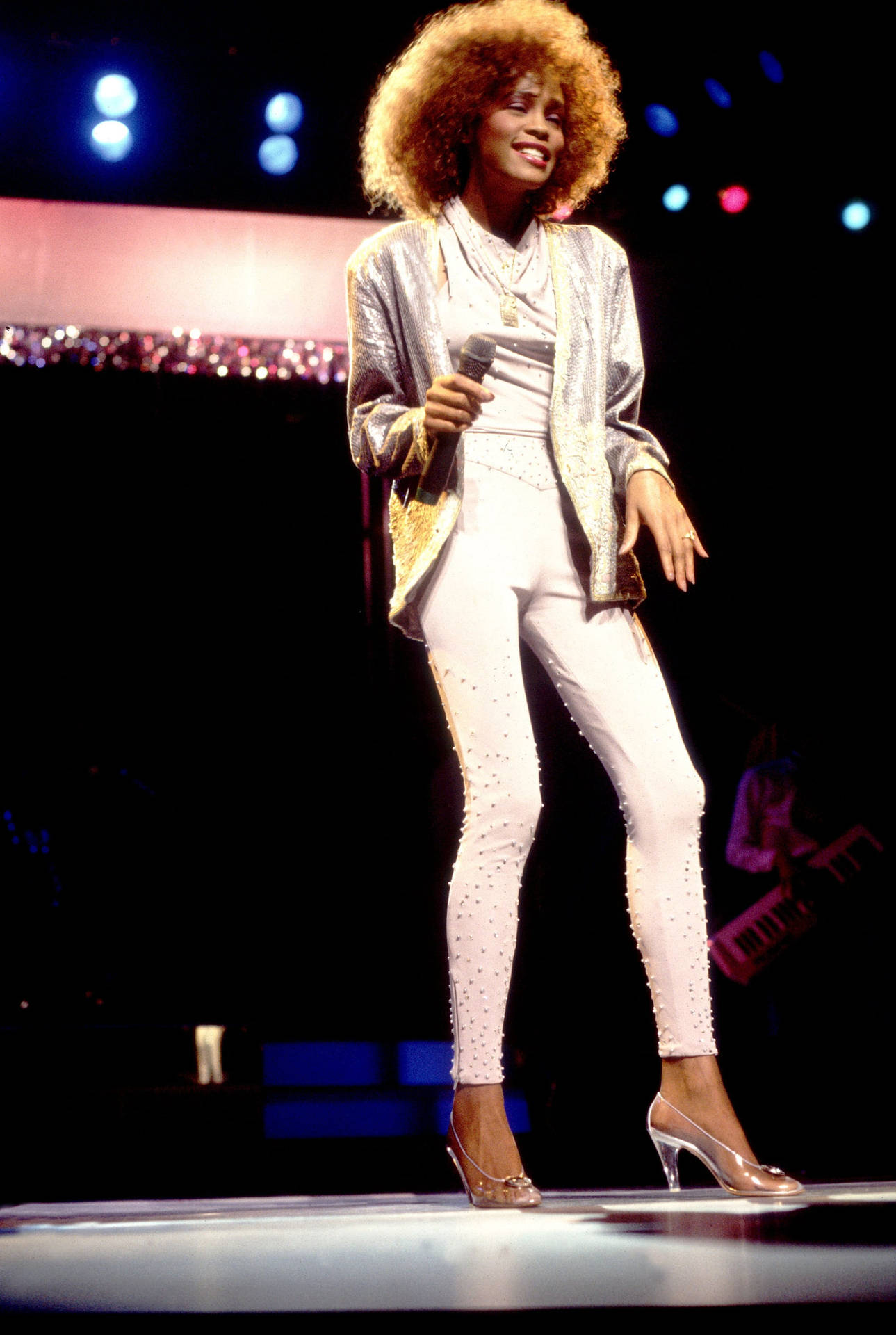 Whitney Houston In White Outfits Background
