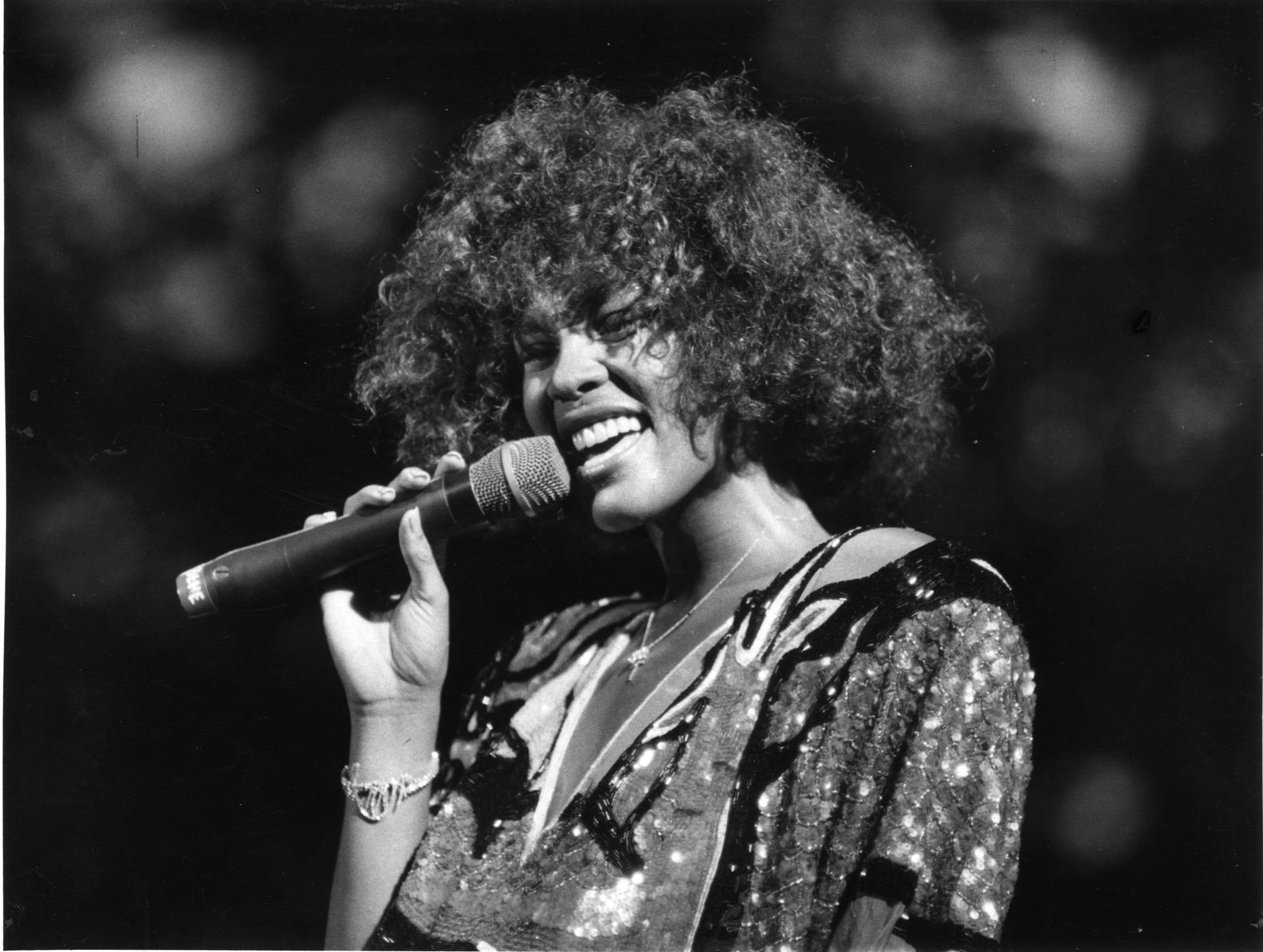 Whitney Houston Singing Live