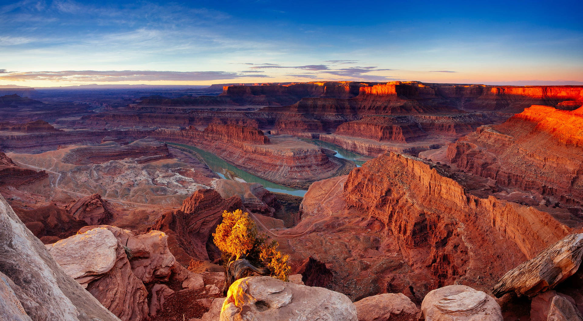 Fotopanorámica Del Parque Nacional Canyonlands Fondo de pantalla