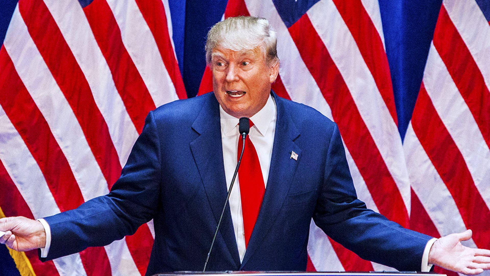 Wide-eyed Donald Trump Face Wallpaper