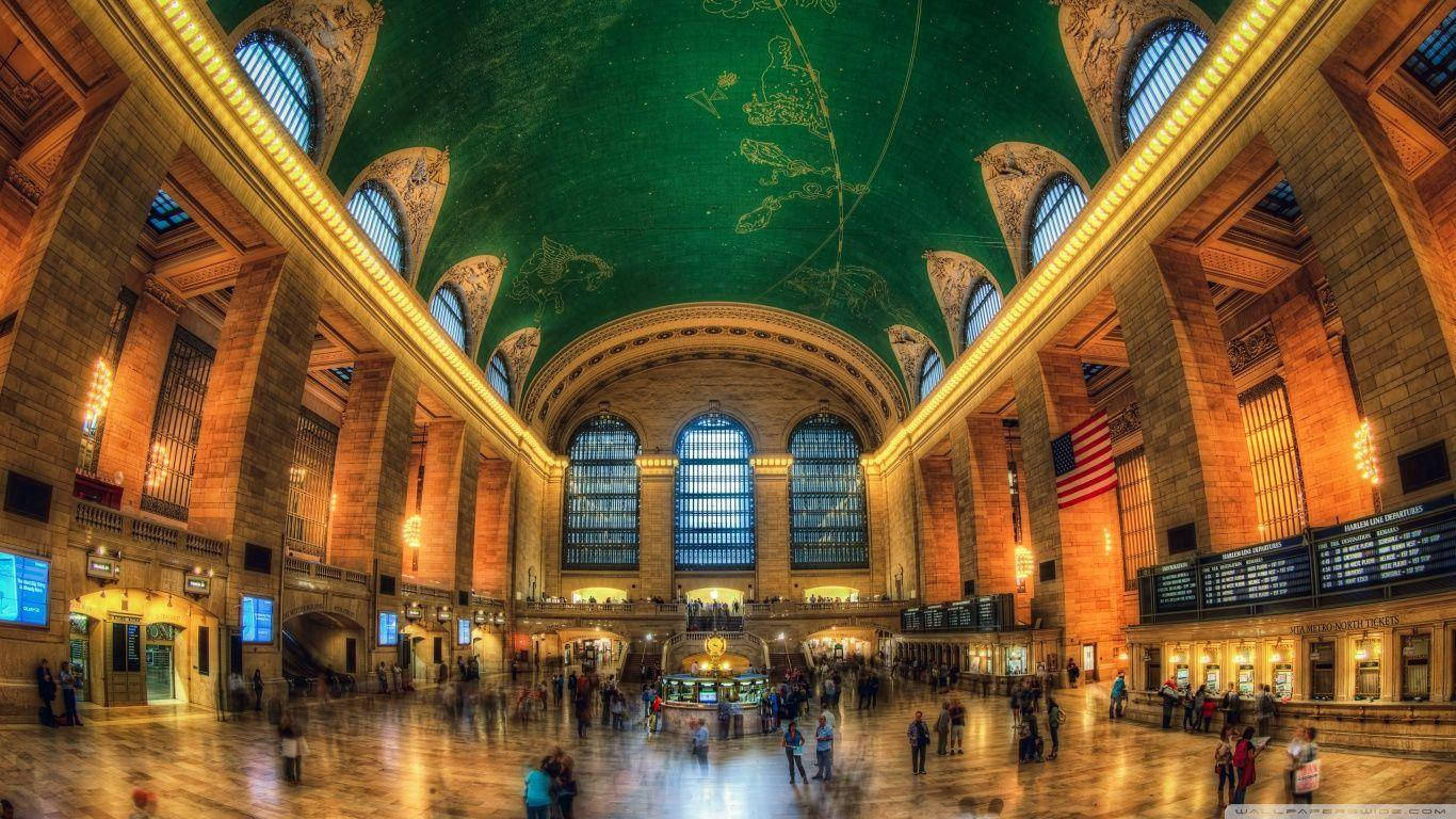 Wide Lens Shot Of Grand Central Terminal Wallpaper